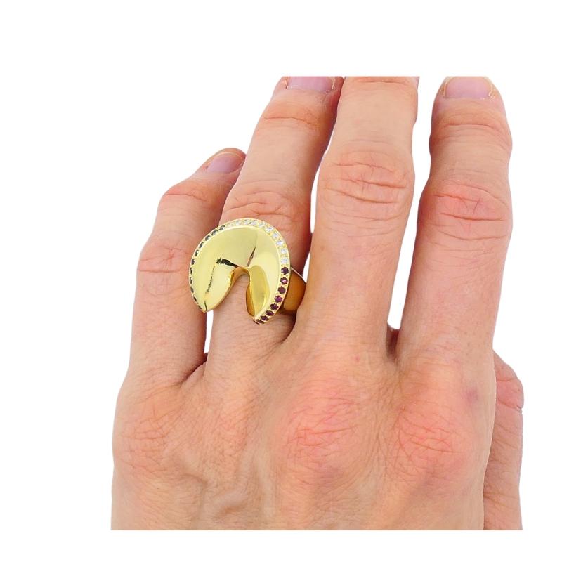 Taglio rotondo Anello da cocktail in oro 18k vintage con pietre preziose francese in vendita