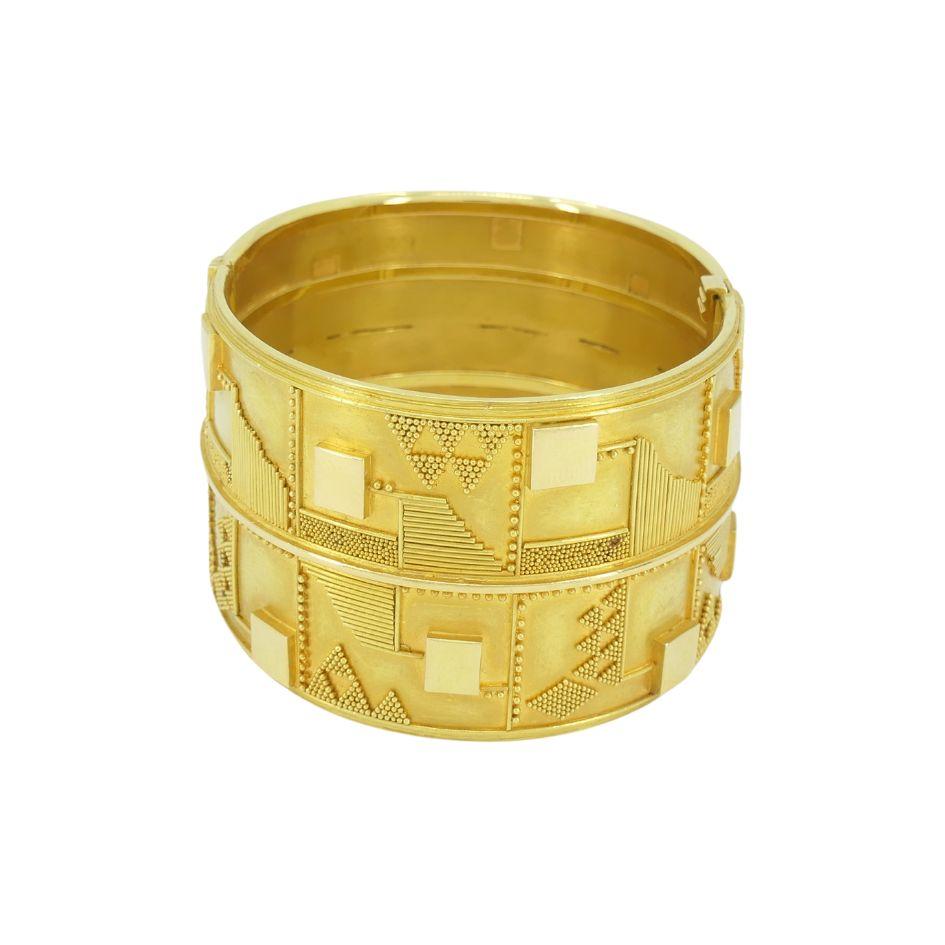 Vintage 18k Gold Geometric Hinge Cuff Bracelet État moyen - En vente à Beverly Hills, CA