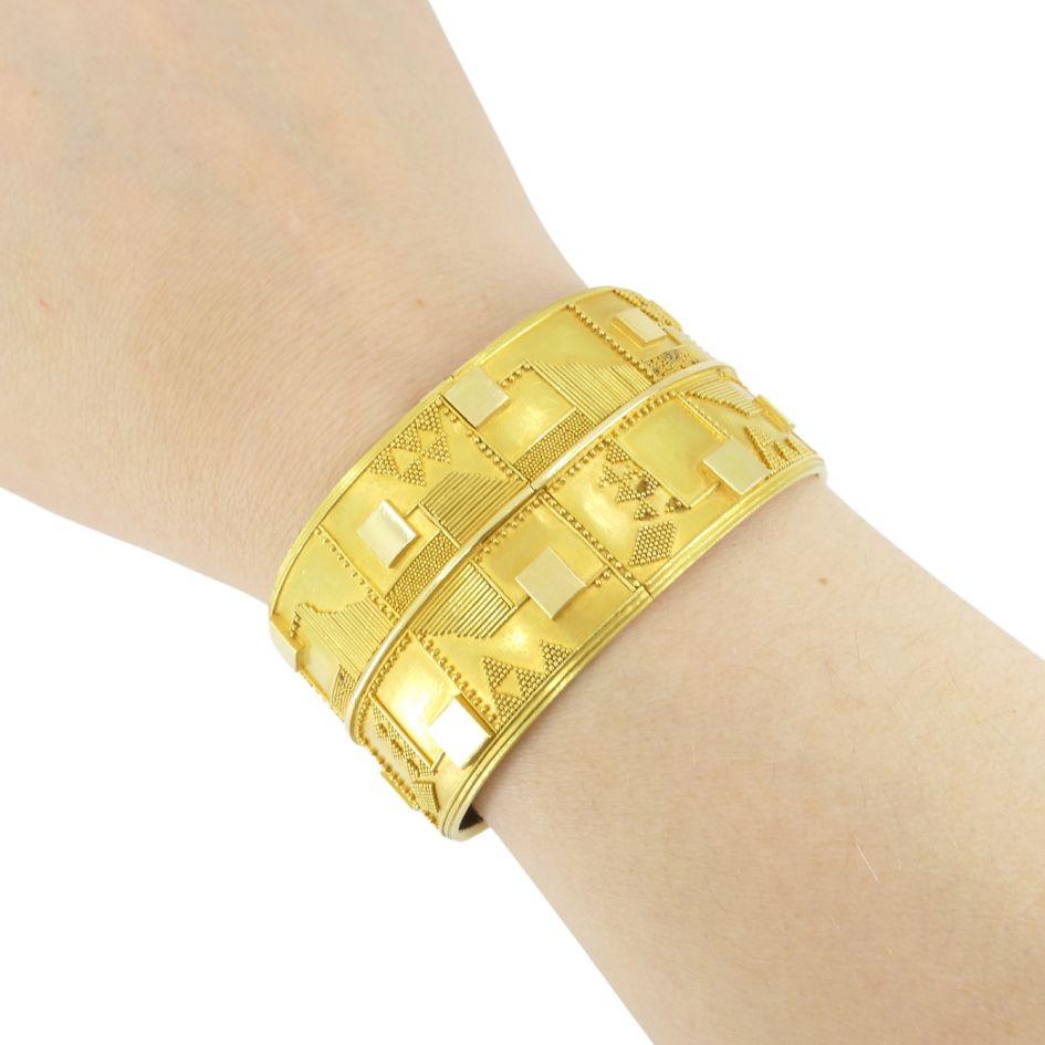 Vintage 18k Gold Geometric Hinge Cuff Bracelet en vente 4