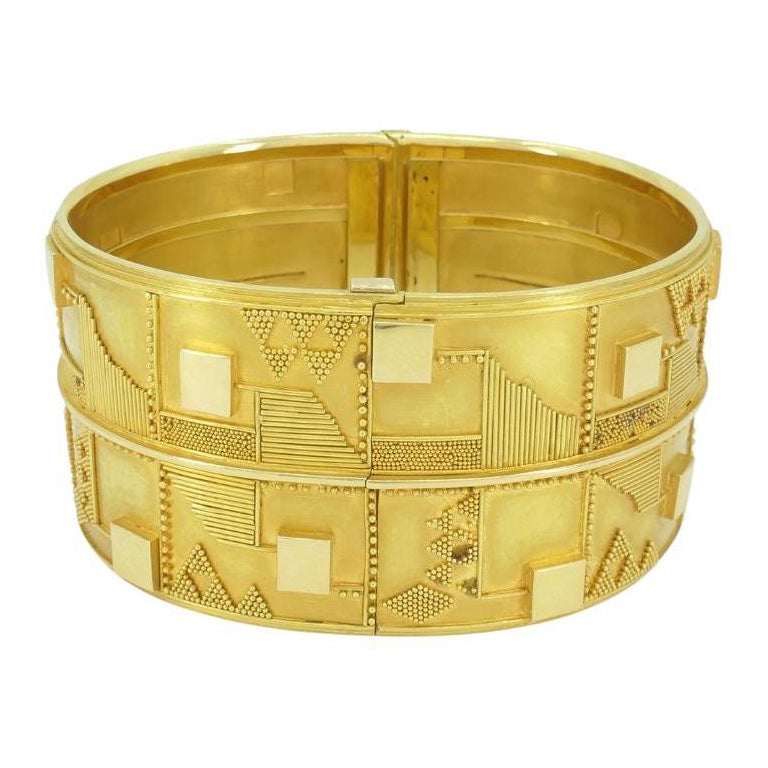 Vintage 18k Gold Geometric Hinge Cuff Bracelet en vente