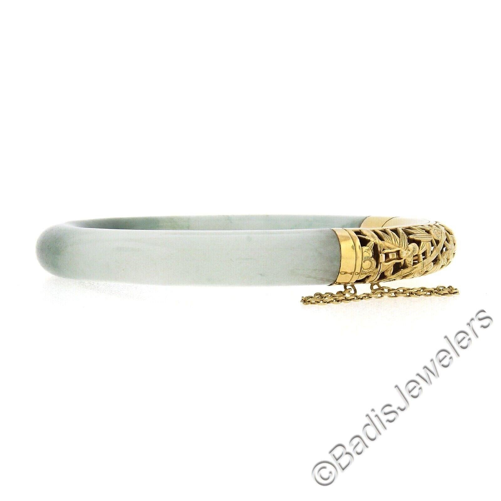 Vintage 18k Gold GIA Bogen Form grün & weiß Jade w / offene Arbeit Armreif Armband im Angebot 1
