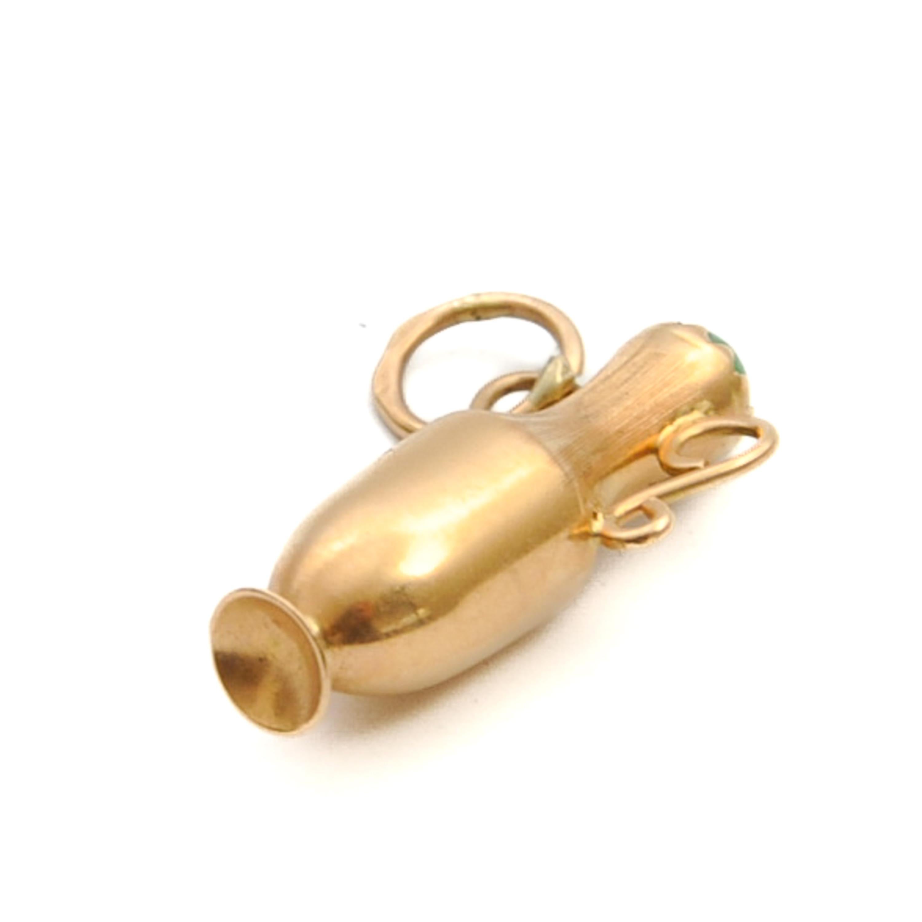 Pendentif en or 18K avec breloque en forme d'amphore grecque, de vase et de cruche en vente 1