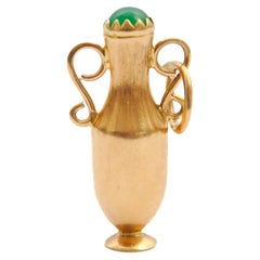 Pendentif en or 18K avec breloque en forme d'amphore grecque, de vase et de cruche