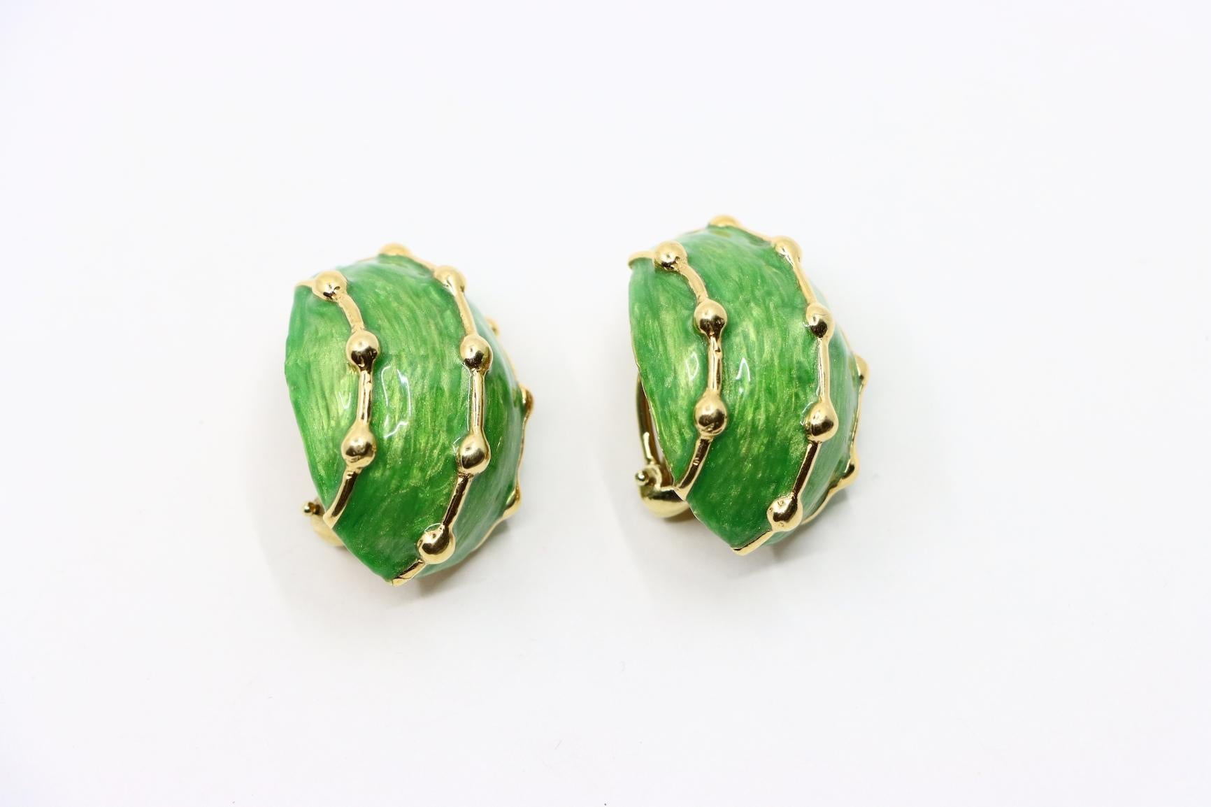 Vintage 18K Gold Green Enamel Earrings For Sale 7