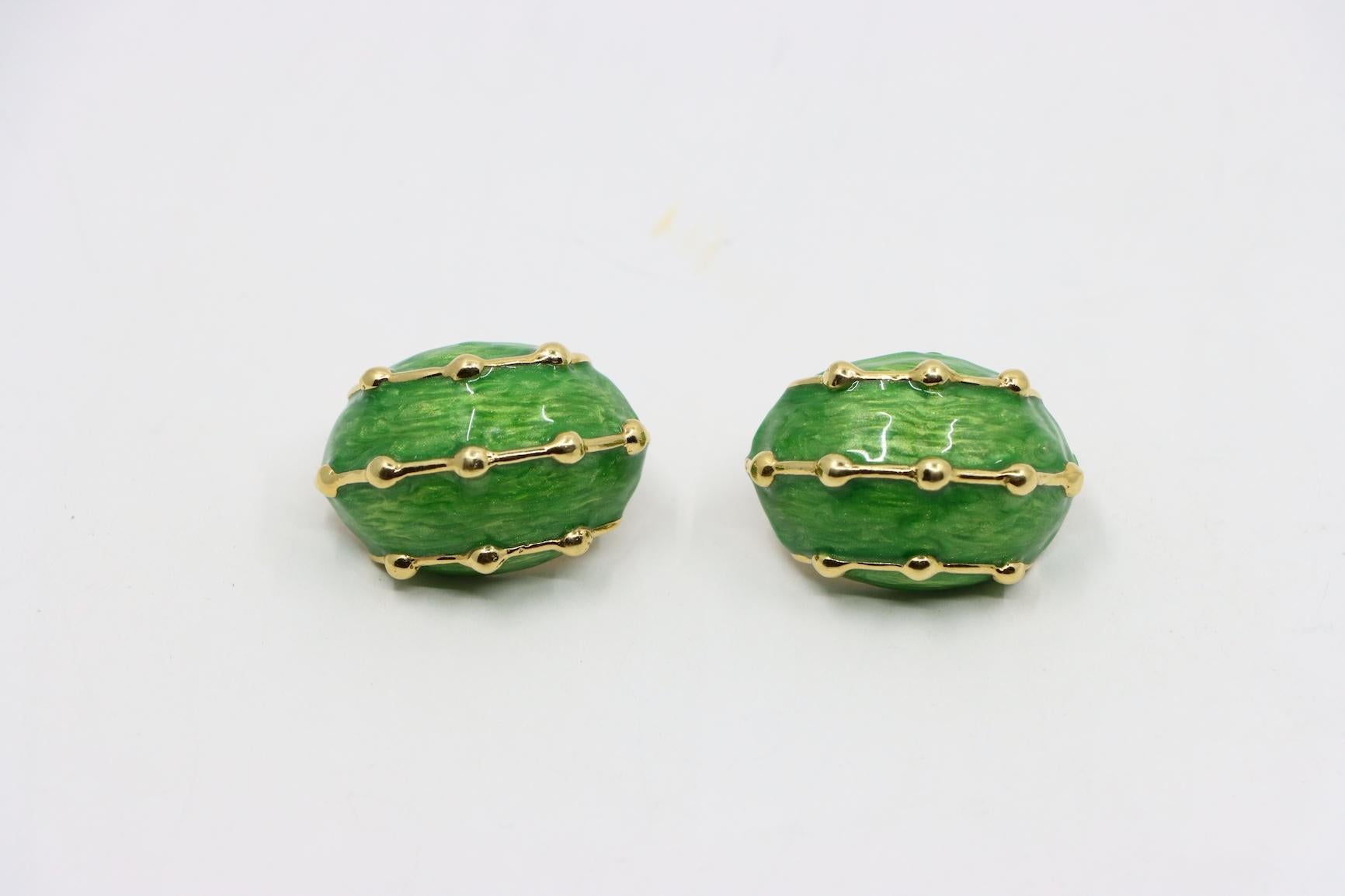 Vintage 18K Gold Green Enamel Earrings For Sale 1