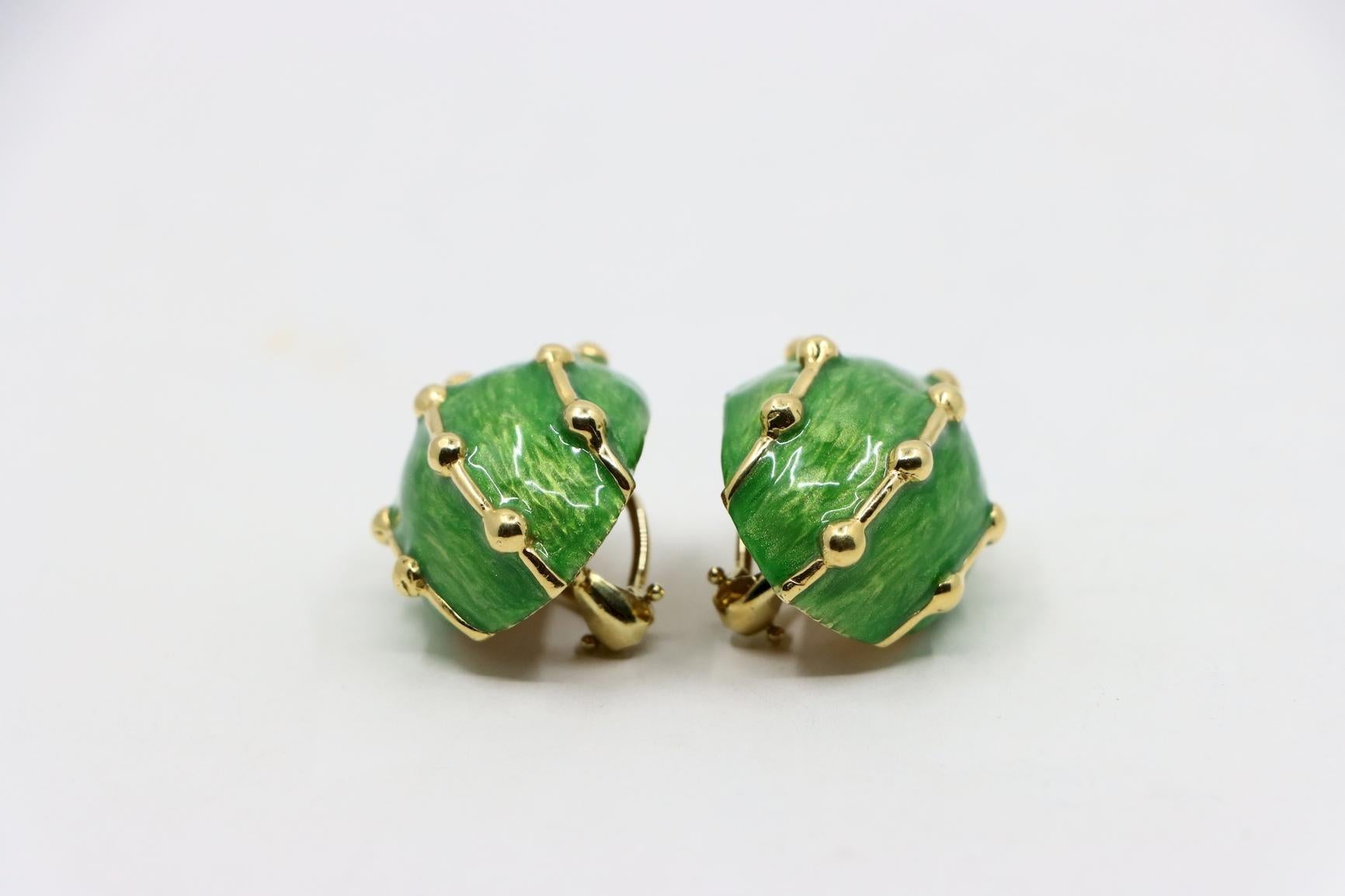 Vintage 18K Gold Green Enamel Earrings For Sale 2