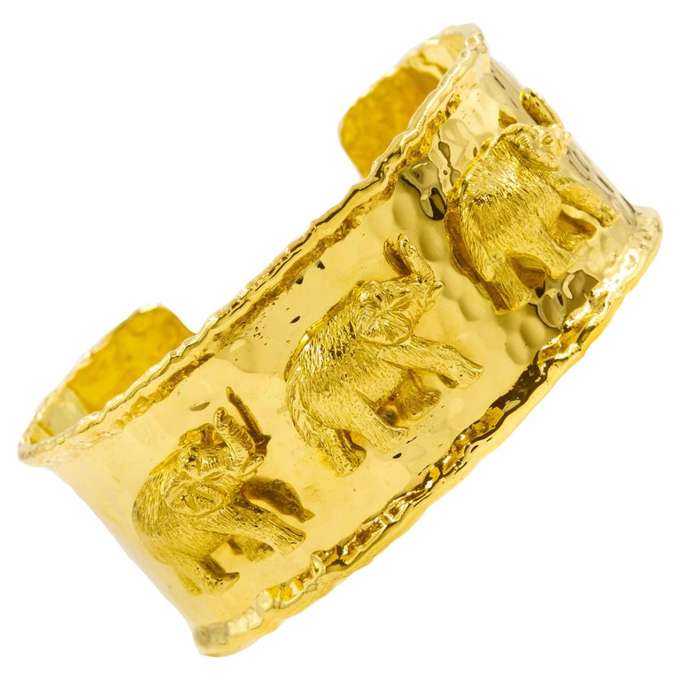 Vintage 18k Gold Hammered Cuff Bangle Bracelet w/ Three Elephants For