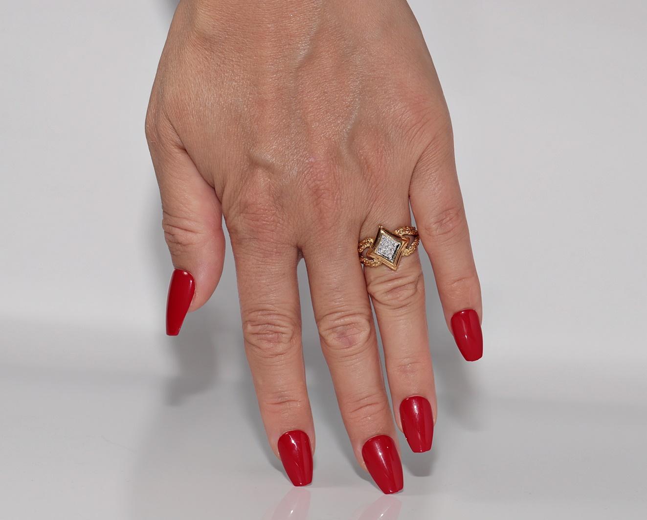 Anello Navette d'epoca in oro 18 carati con diamanti naturali decorati e lavorati a mano in vendita 7