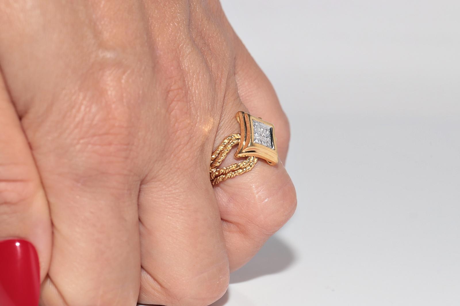 Anello Navette d'epoca in oro 18 carati con diamanti naturali decorati e lavorati a mano in vendita 10