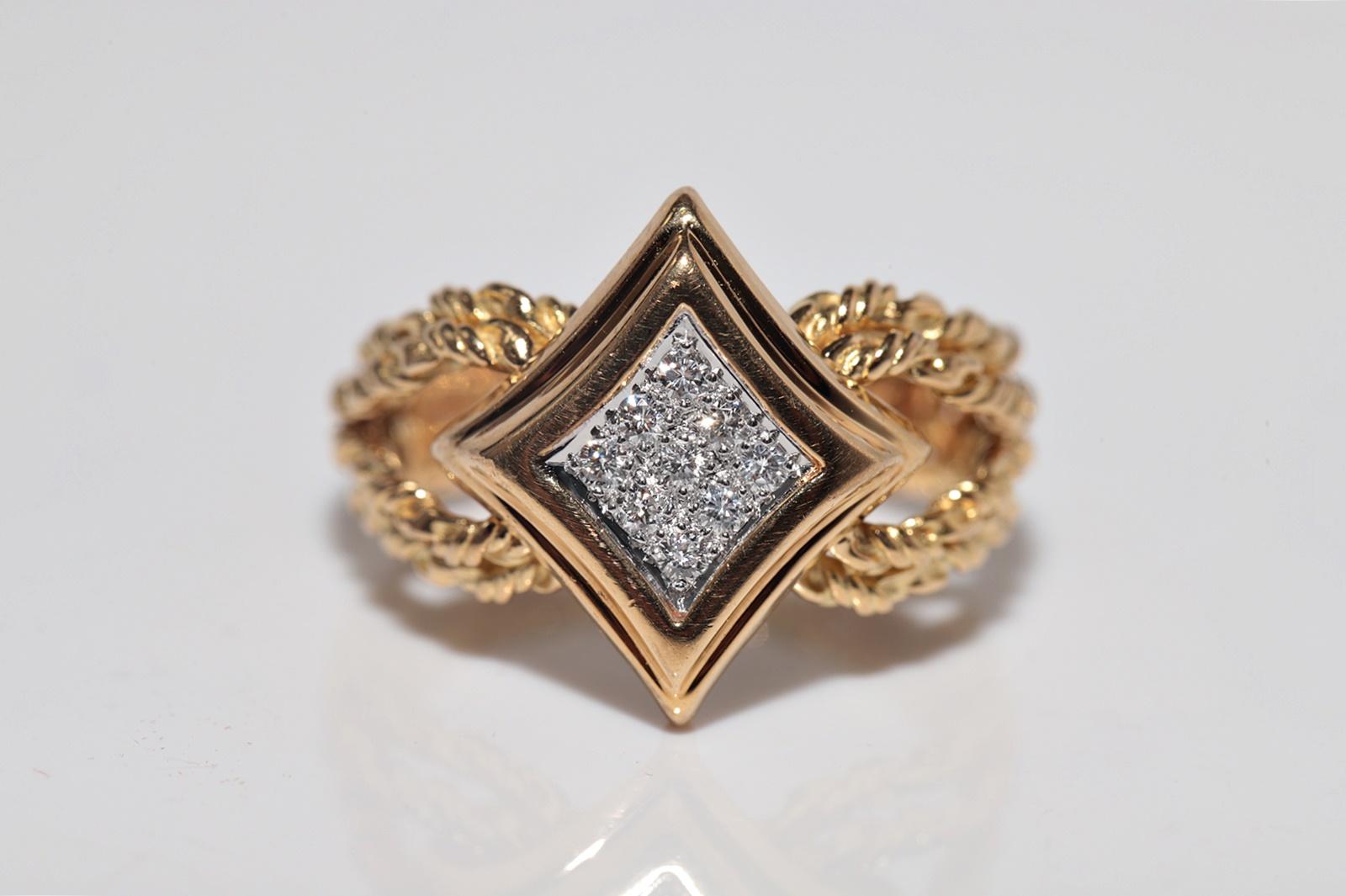 Taglio brillante Anello Navette d'epoca in oro 18 carati con diamanti naturali decorati e lavorati a mano in vendita