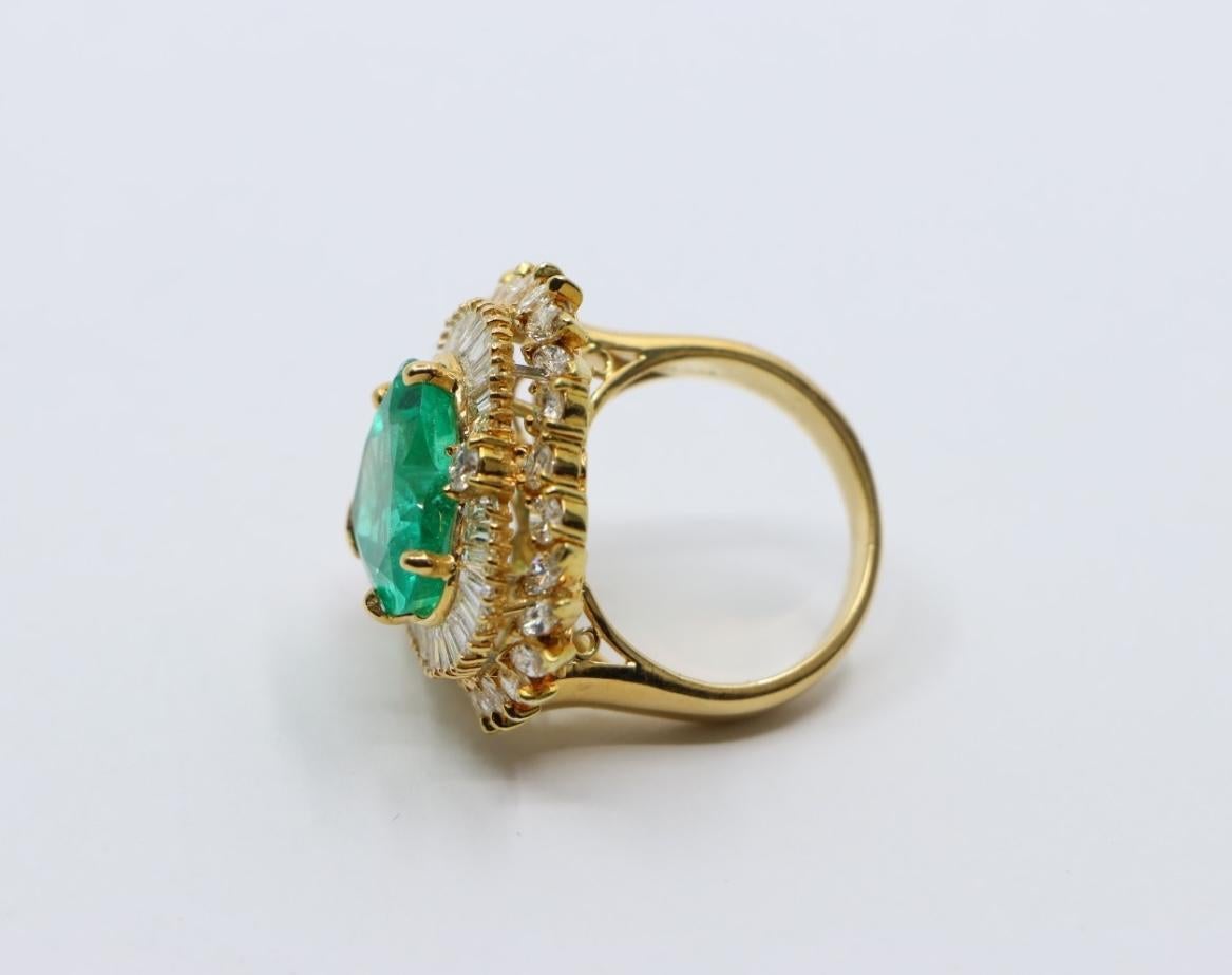 Bague vintage en or 18K avec diamant et émeraude taillée en cœur en vente 1