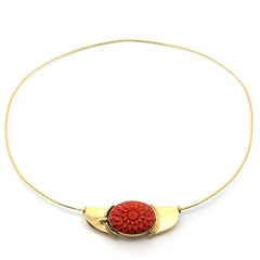 Vintage 18k Gold High Quality Carved Flower Coral Pendant Wire Collier Necklace