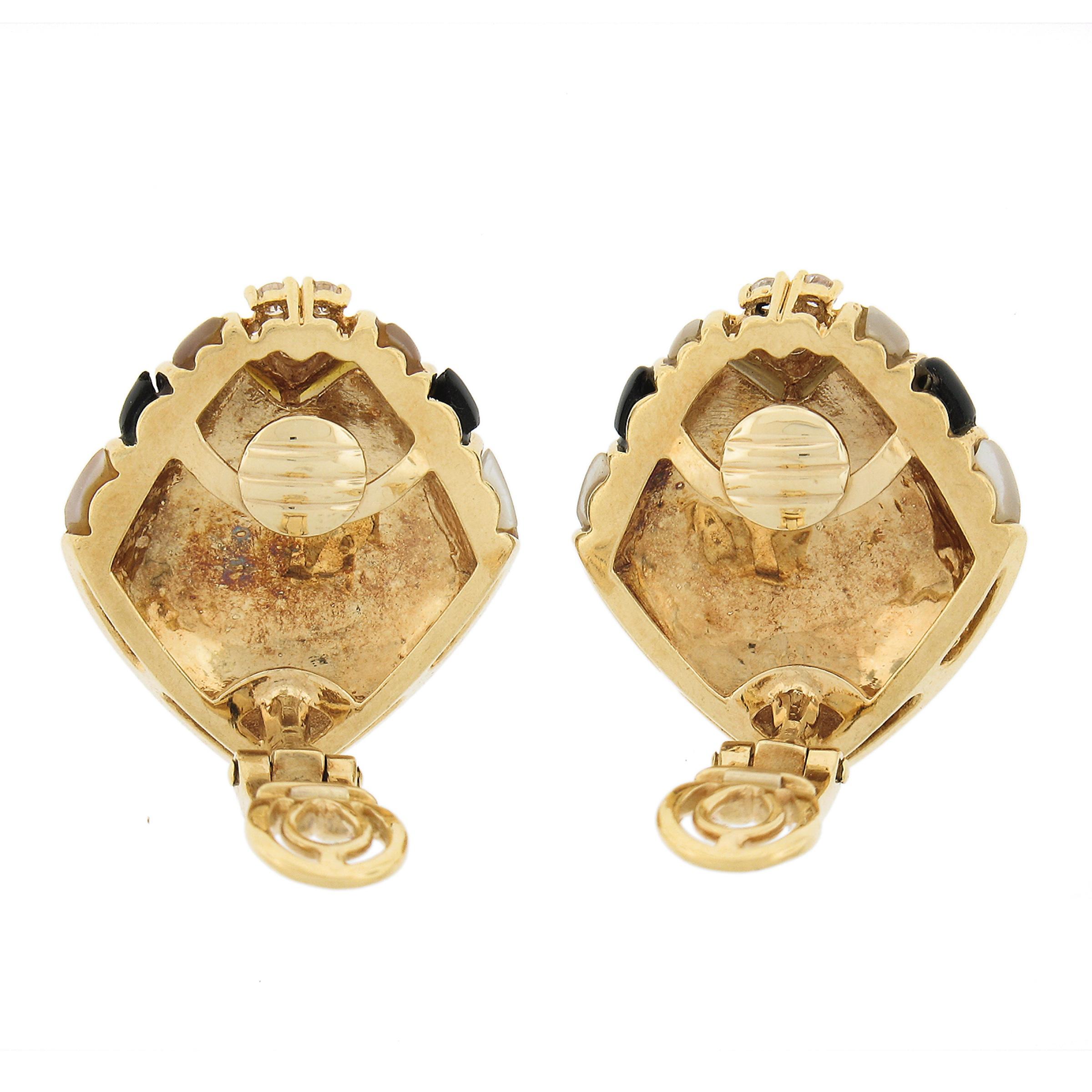 Ohrclips aus 18 Karat Gold mit Intarsien aus schwarzem Onyx, Perlmutt und Diamant im Zustand „Hervorragend“ im Angebot in Montclair, NJ