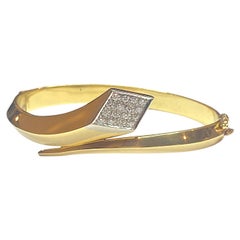 Vintage 18K Gold Italian Diamond Bangle Bracelet