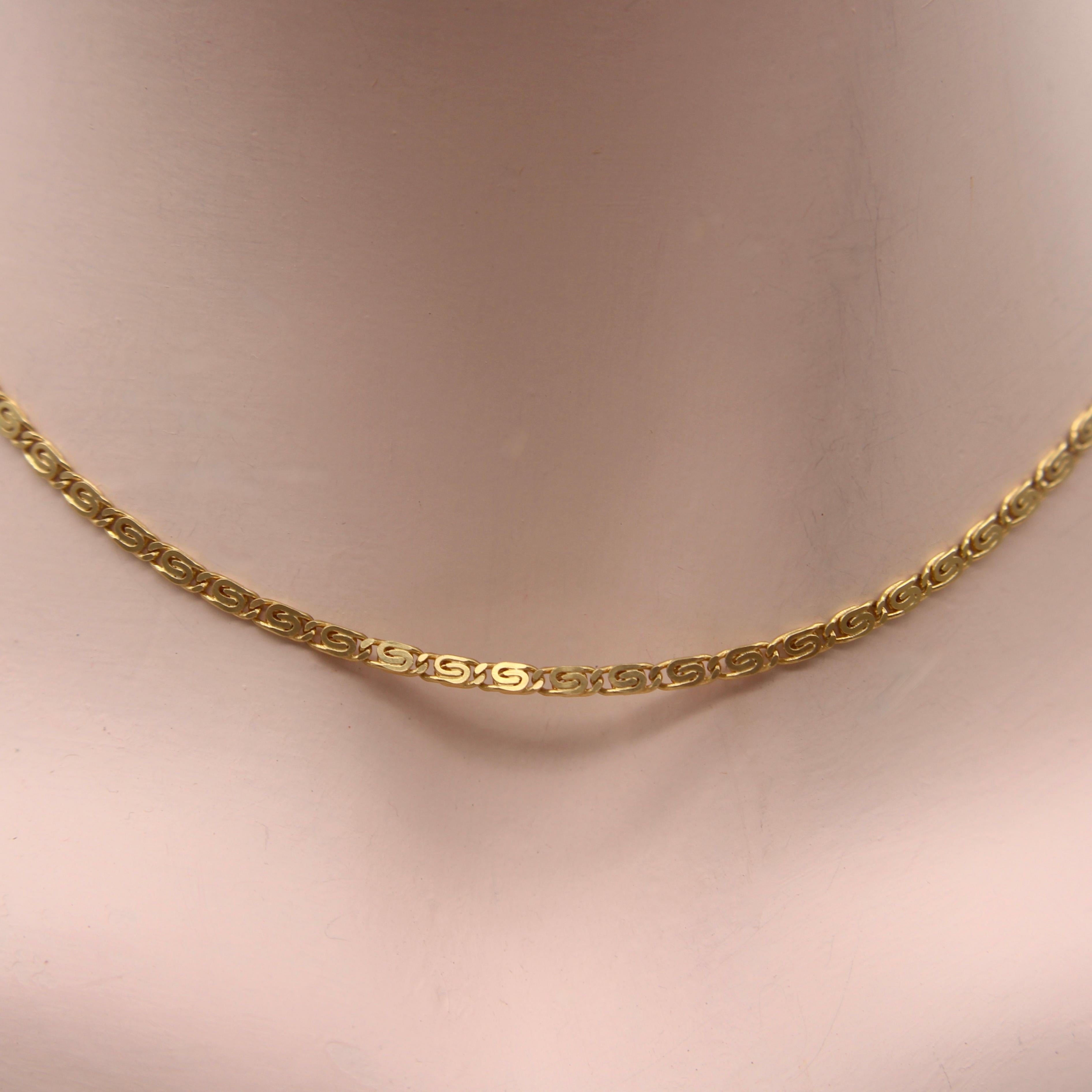 Vintage 18K Gold Italian Flattened Byzantine Link Chain In Good Condition For Sale In Venice, CA