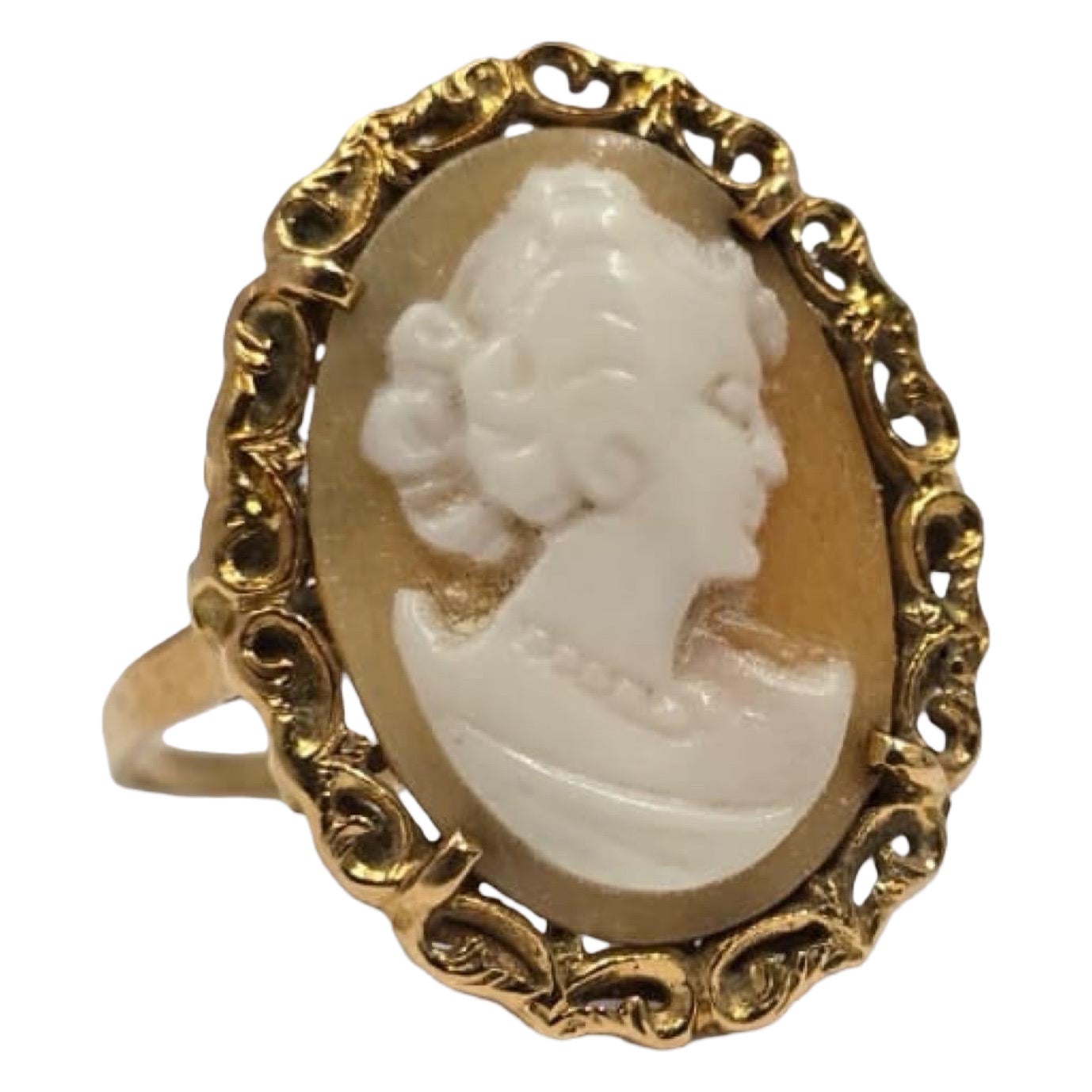 Vintage 18K Gold Italian Shell Cameo Ring, Hand-Carved Portrait