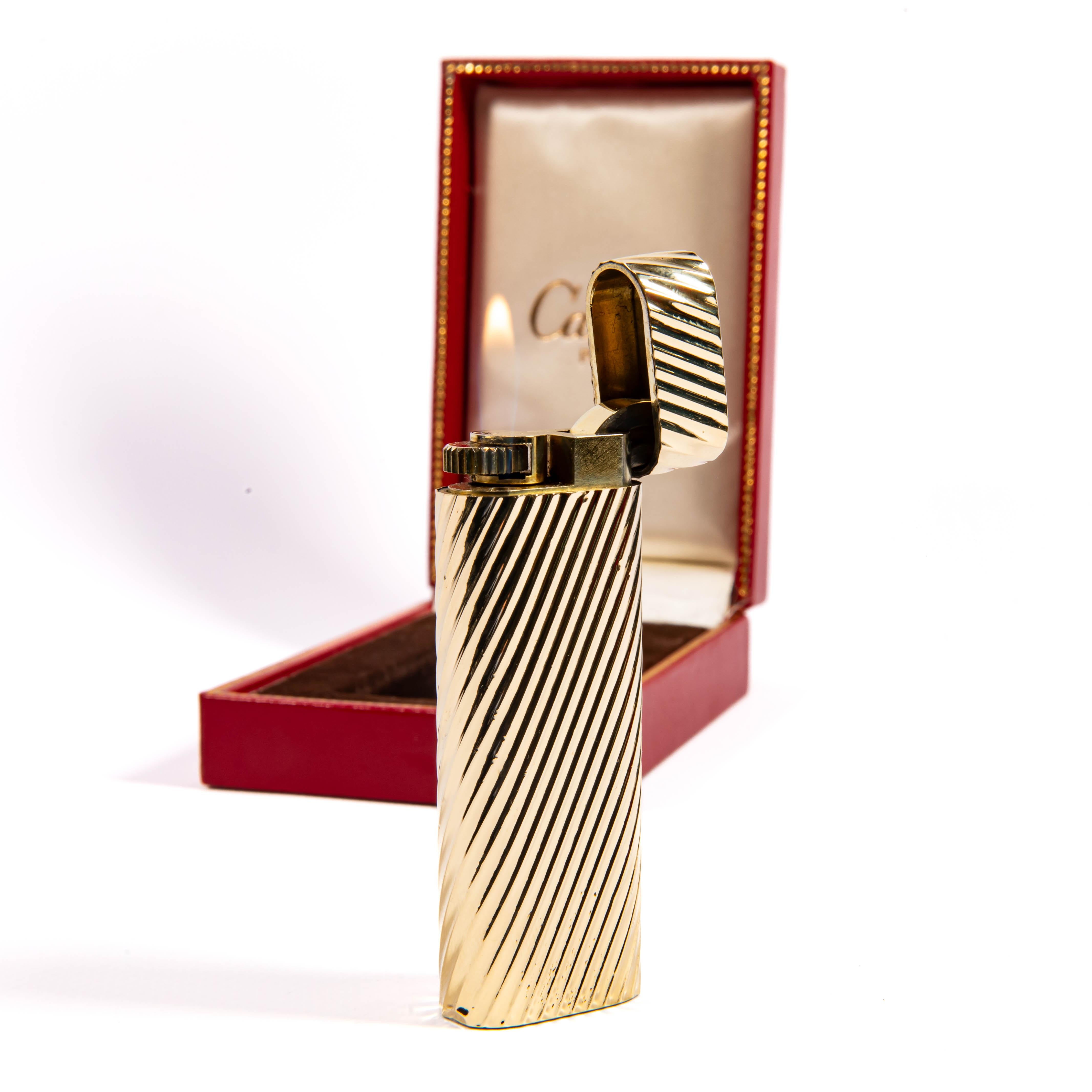 Vintage 18k Gold Jacket CARTIER Les Must Lights in Box 1970s en vente 4