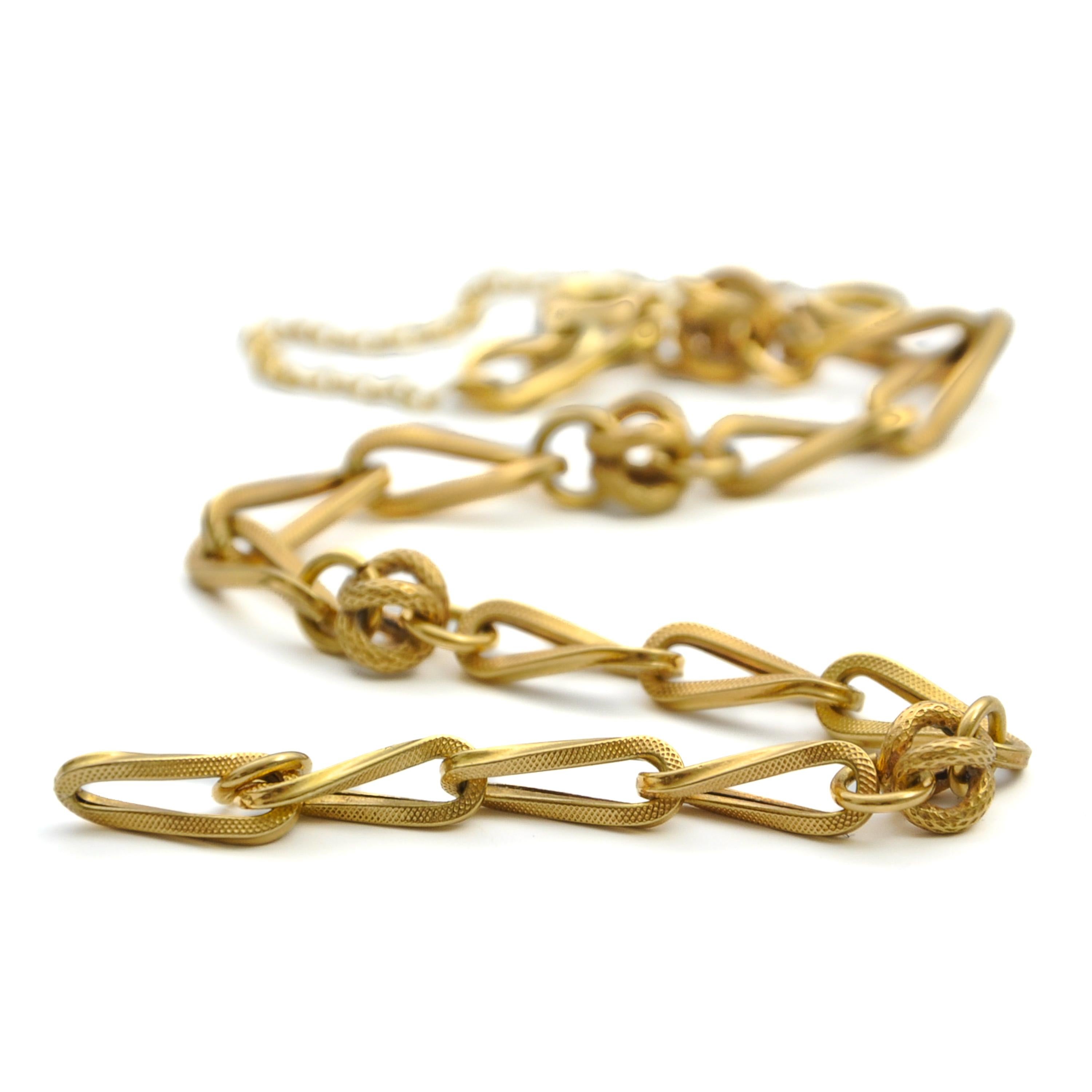 Vintage 18K Gold Knot Curved Links Chain Bracelet Unisexe en vente
