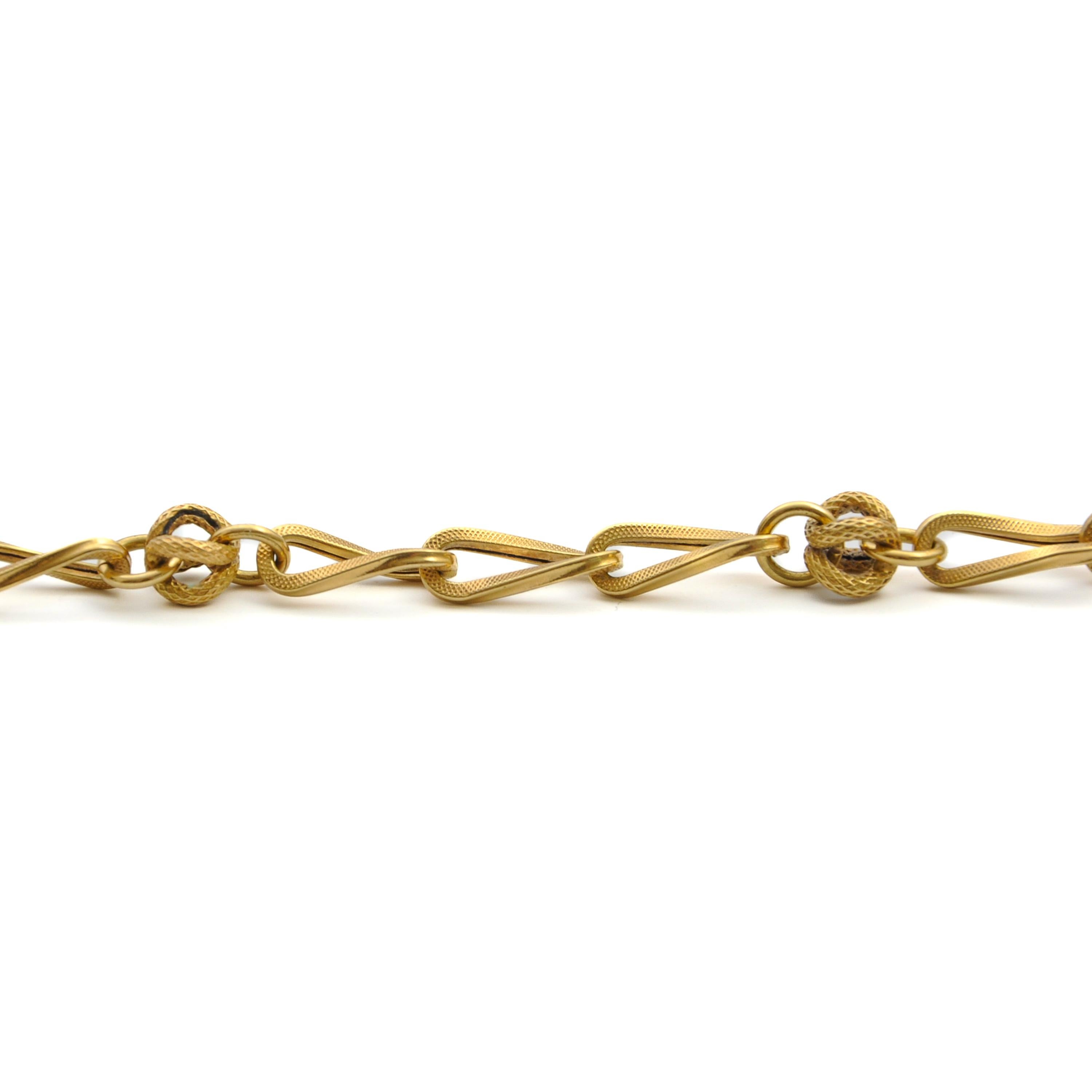 Vintage 18K Gold Knot Curved Links Chain Bracelet en vente 3