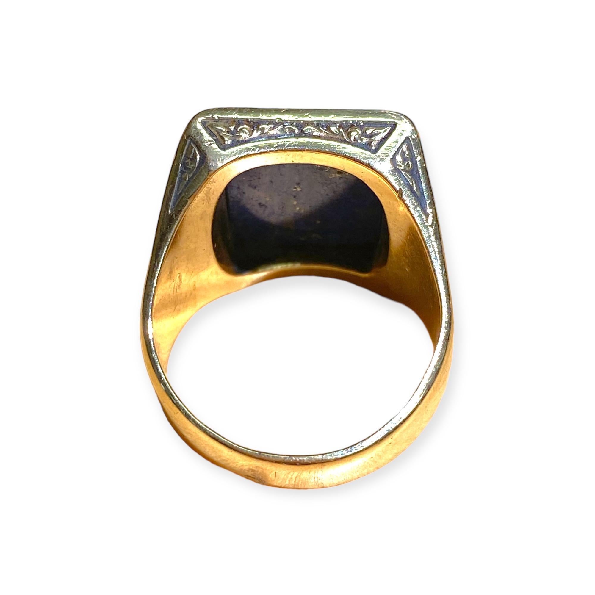 Vintage 18K Gold Lapis Lazuli Signet Ring In Good Condition For Sale In Henderson, NV