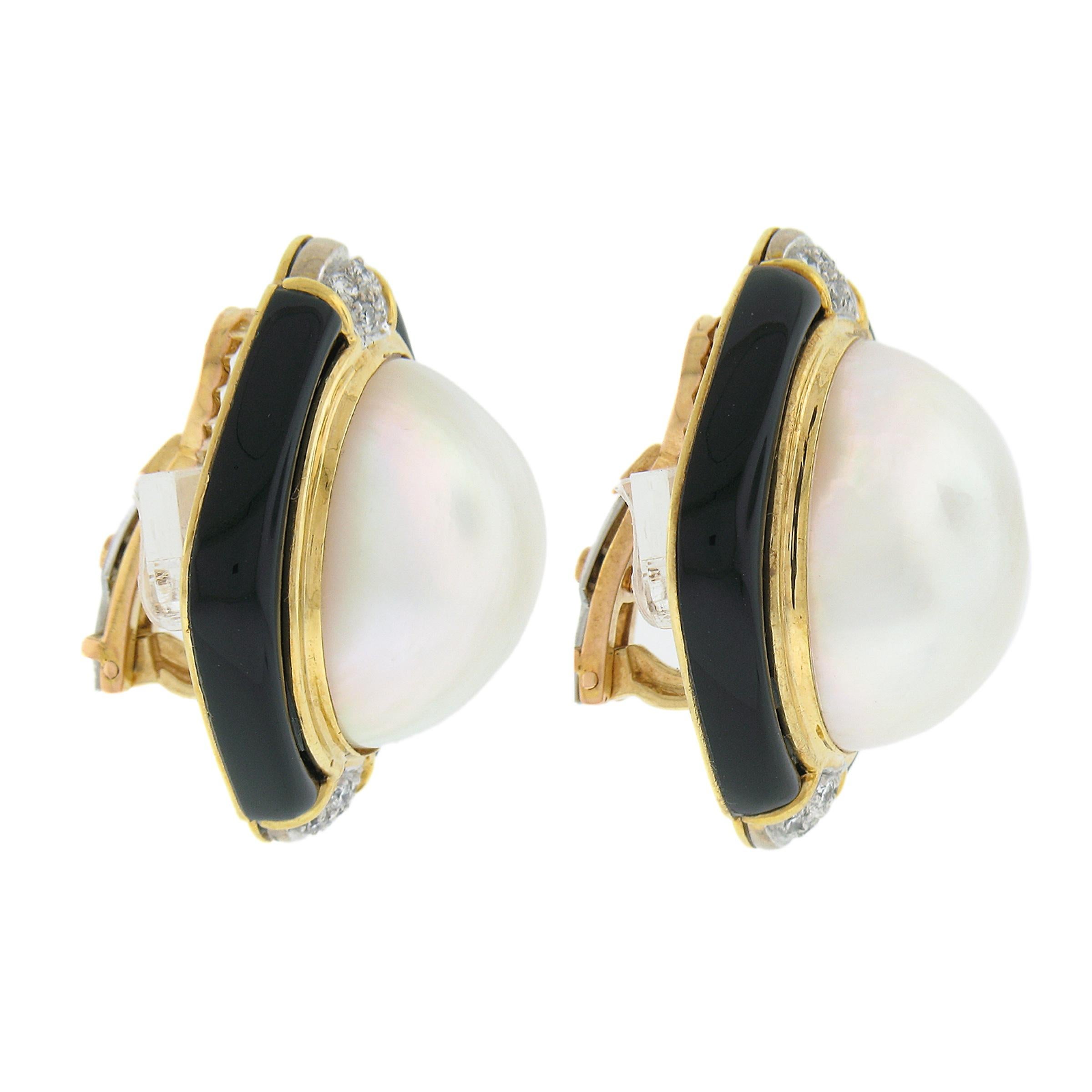 Vintage 18K Gold Large Mabe Pearl Diamond & Black Onyx Frame Button Earrings In Excellent Condition For Sale In Montclair, NJ