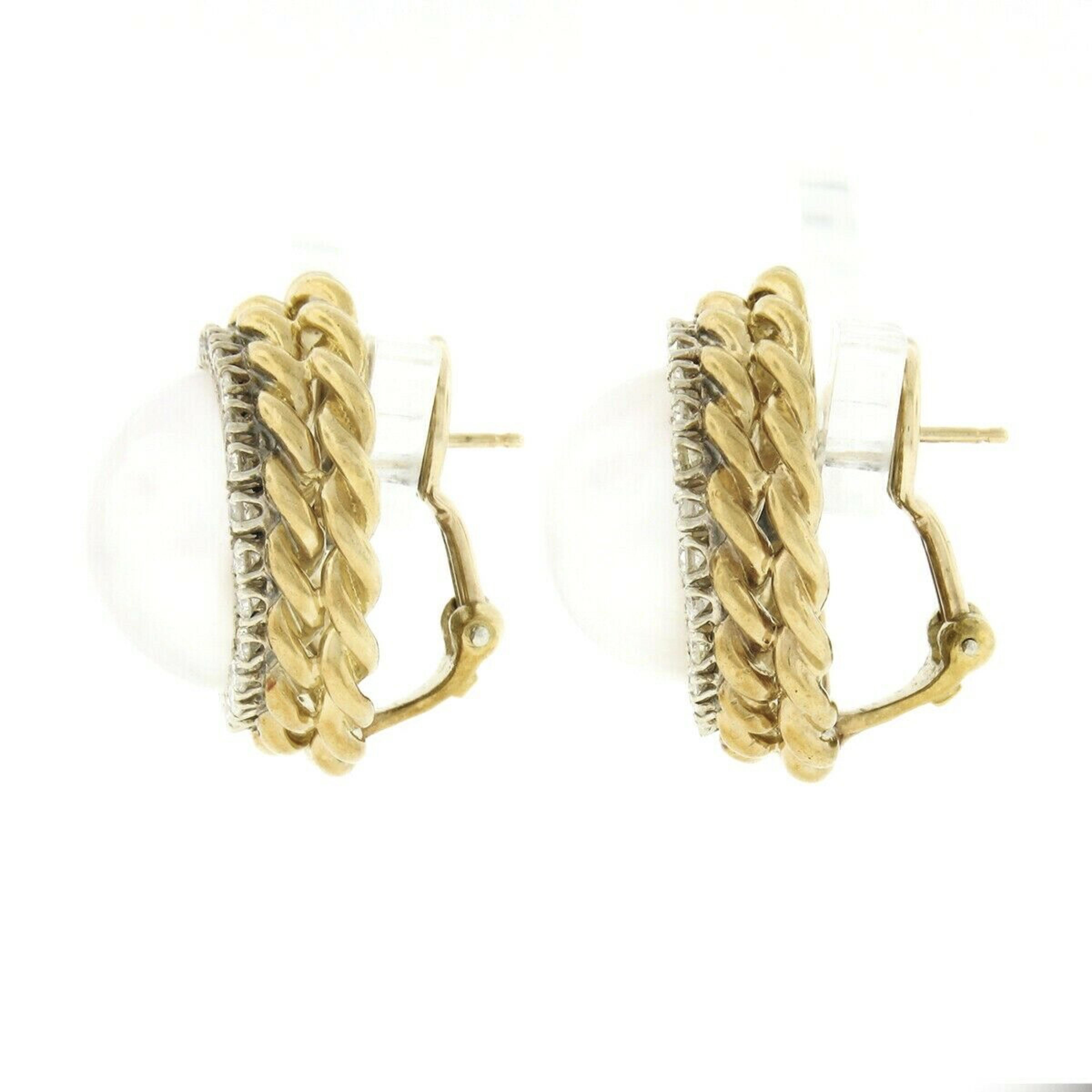 18 Karat Gold Große Mabe Perle Diamant Halo gedrehte Draht-Ohrringe mit Knopfleiste (Rundschliff) im Angebot