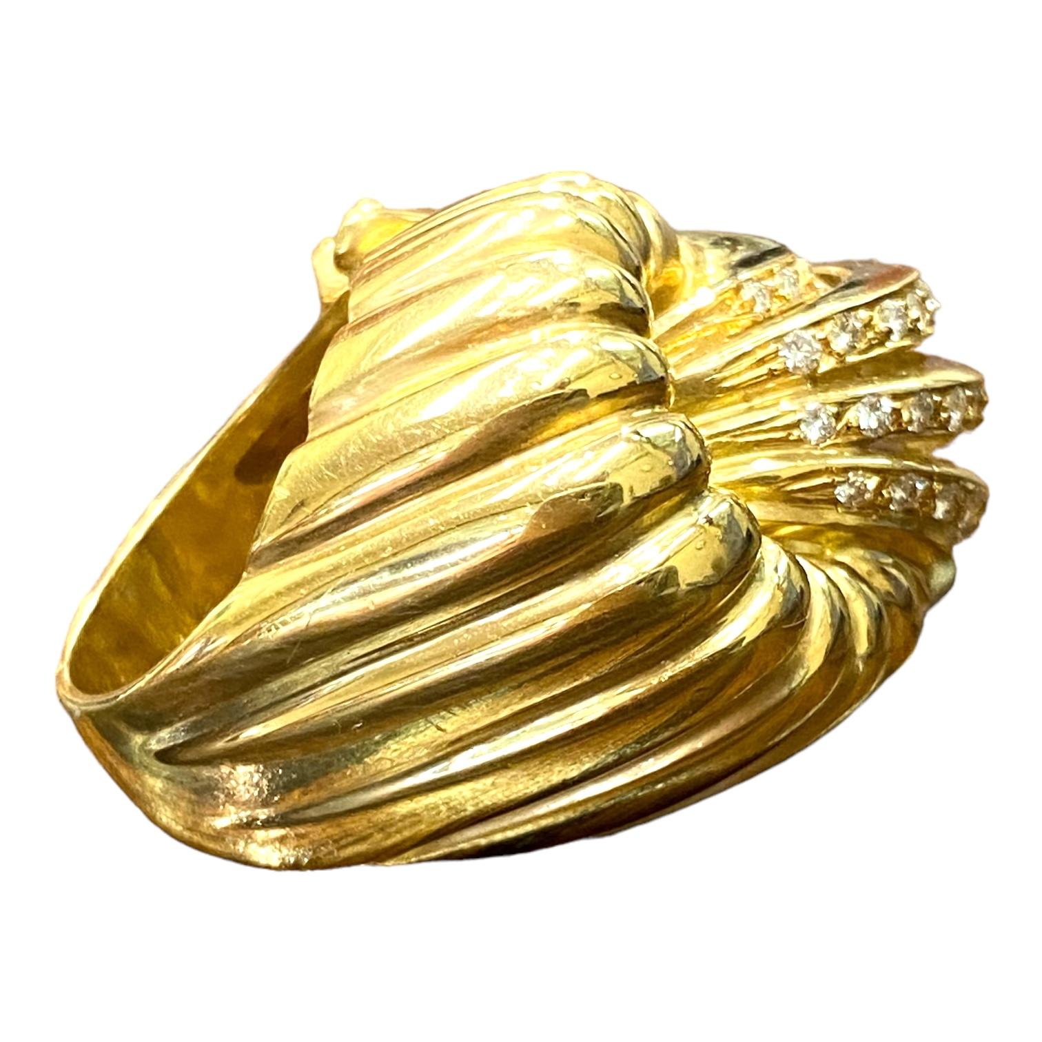 Vintage 18K Gold Large Waterfall Diamond Cocktail Ring In Good Condition In Henderson, NV