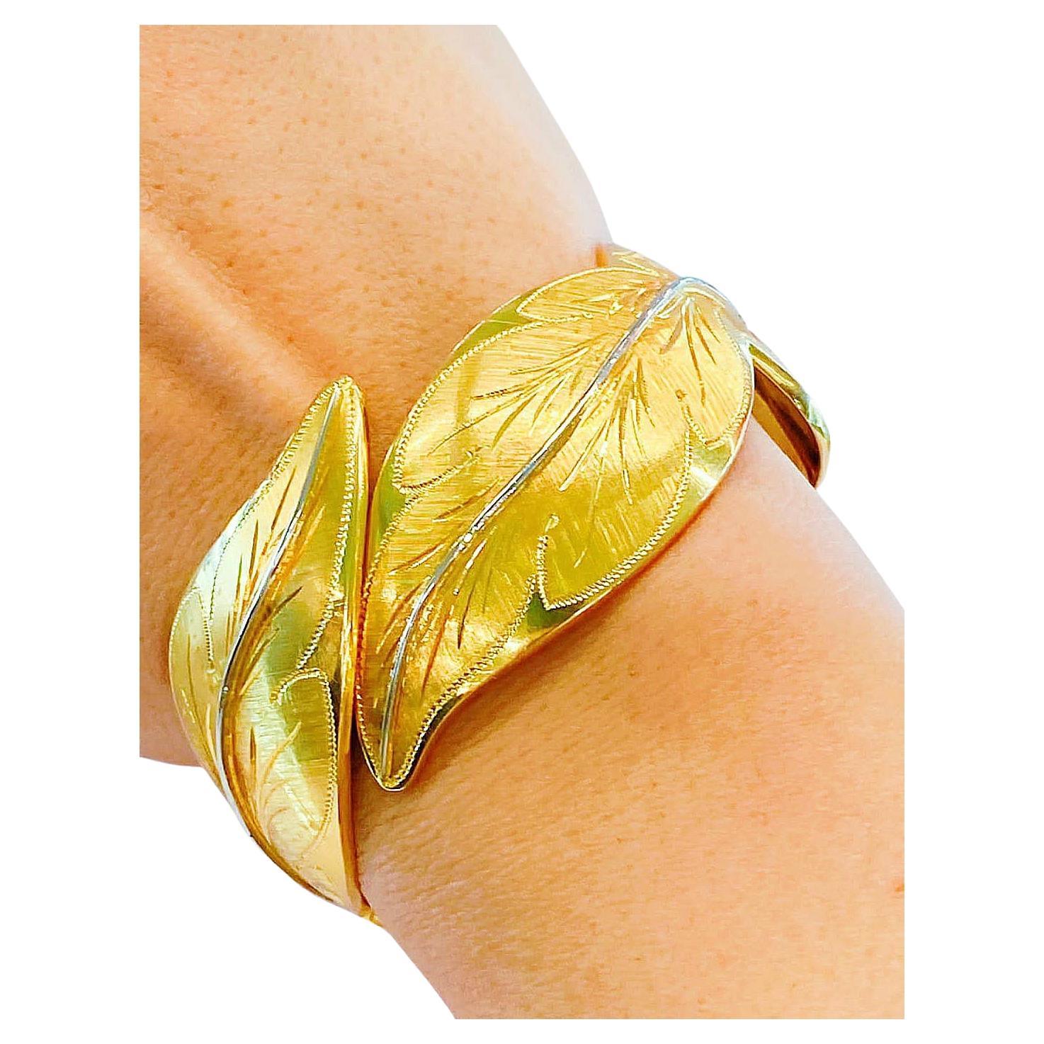 Vintage Leaf Gold Bangle Bracelet For Sale 1