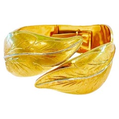 Retro Leaf Gold Bangle Bracelet