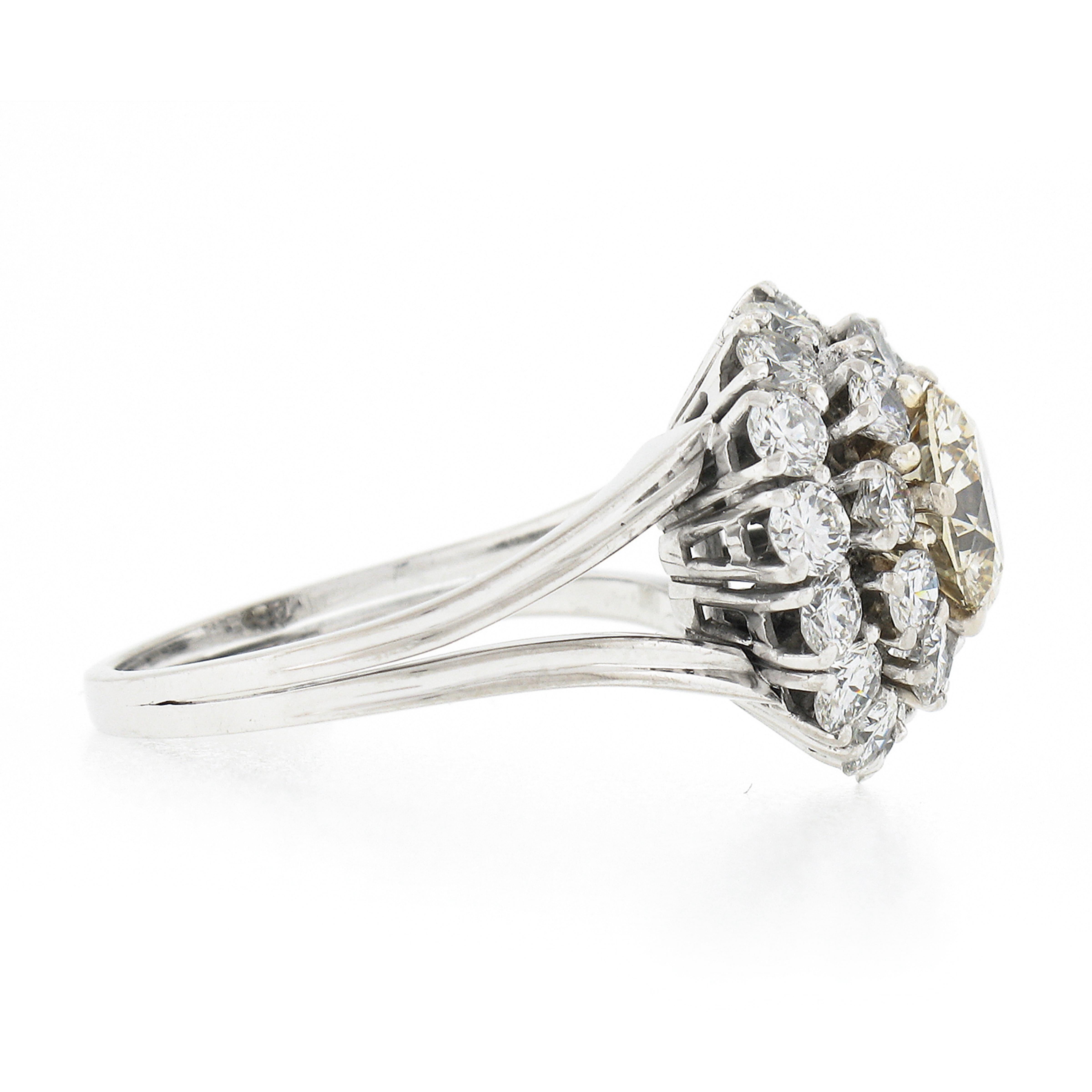 Donna Anello vintage in oro 18 ct. con diamanti bianchi e gialli a due livelli a grappolo in vendita