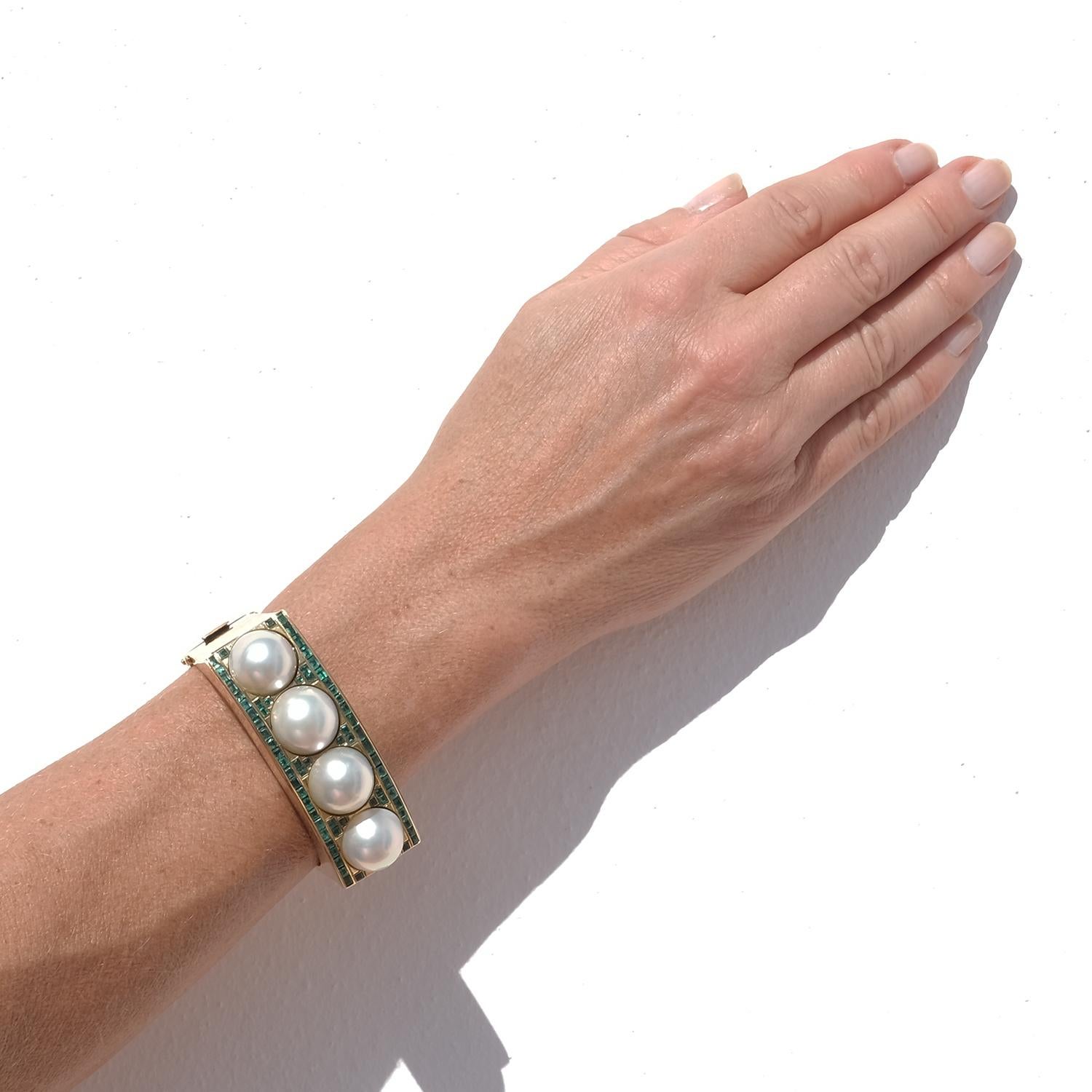 Vintage 18K Gold, Mabé Pearls and Emeralds Bracelet by Sigurd Persson Made 1945 For Sale 6