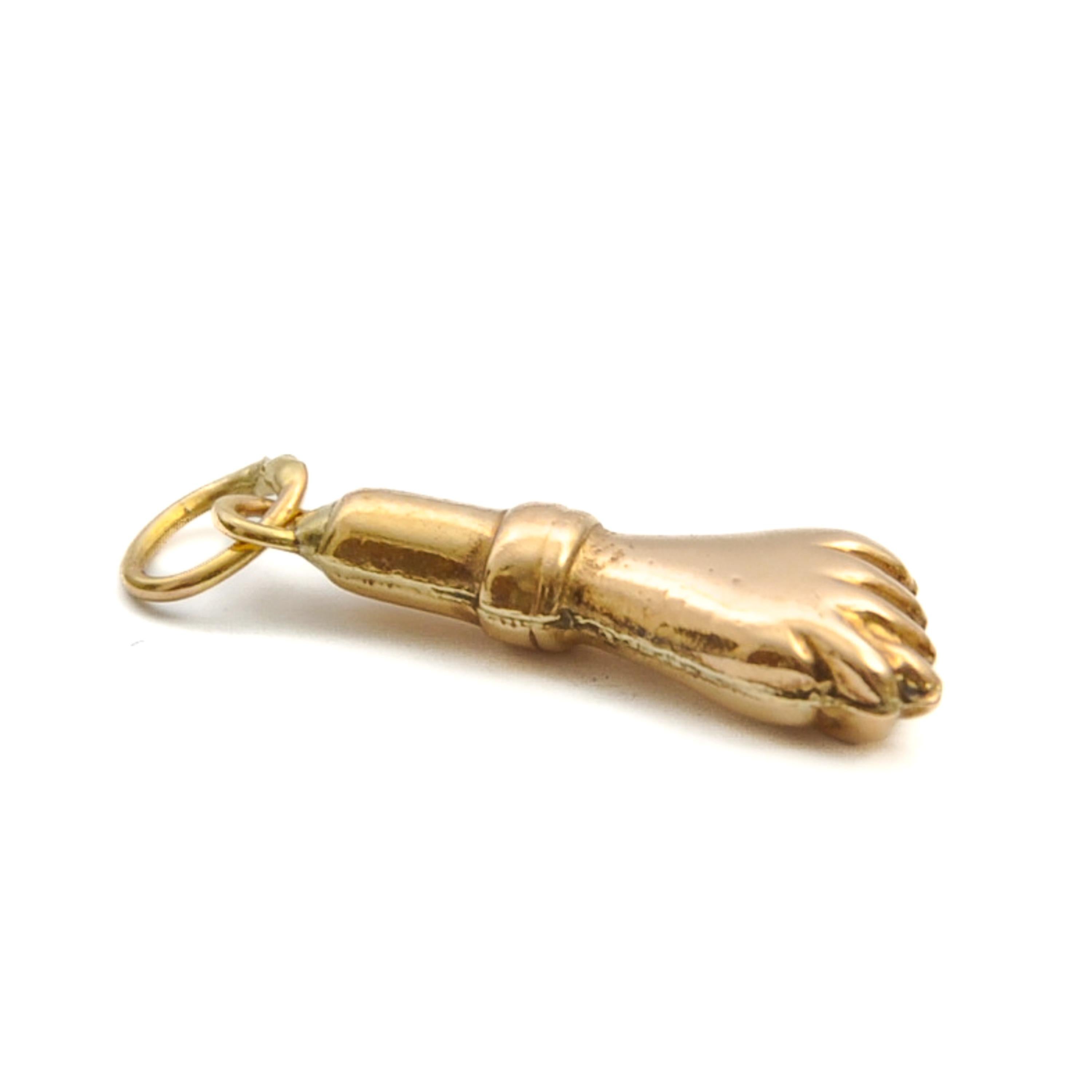 Vintage 18K Gold Mano Figa Hand Charm Pendant In Good Condition In Rotterdam, NL