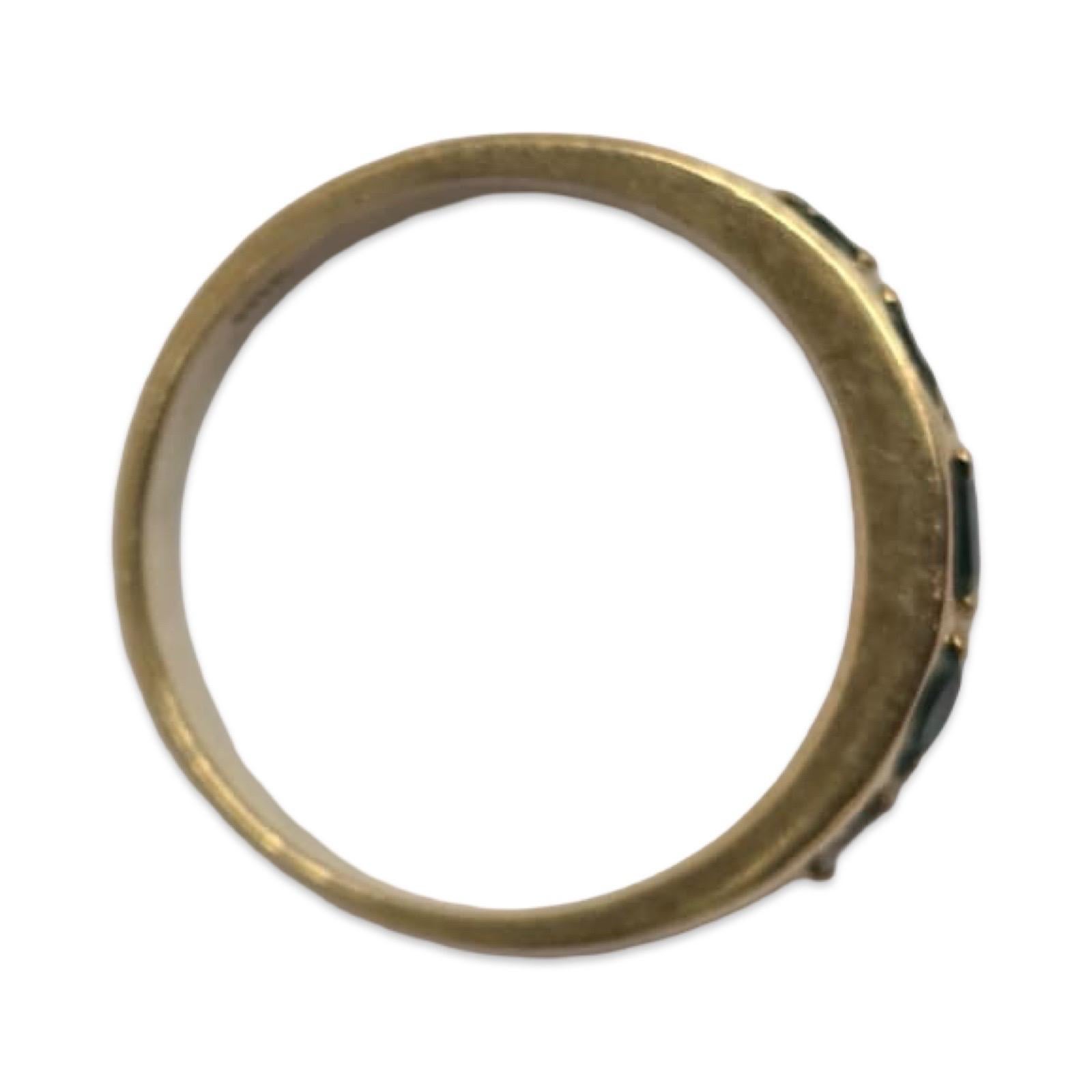 Vintage 18K Gold Mixed-Cut Smaragd Band Ring im Zustand „Gut“ in Miami, FL