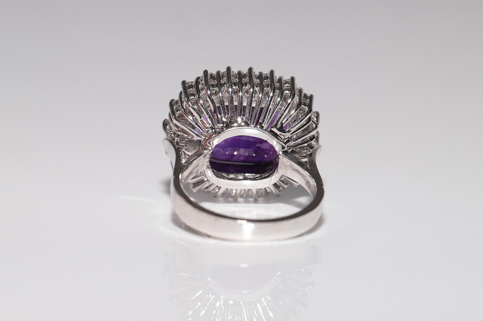 Anillo vintage de oro de 18 quilates con diamantes naturales y amatista decorado con un tanque fuerte en venta 3