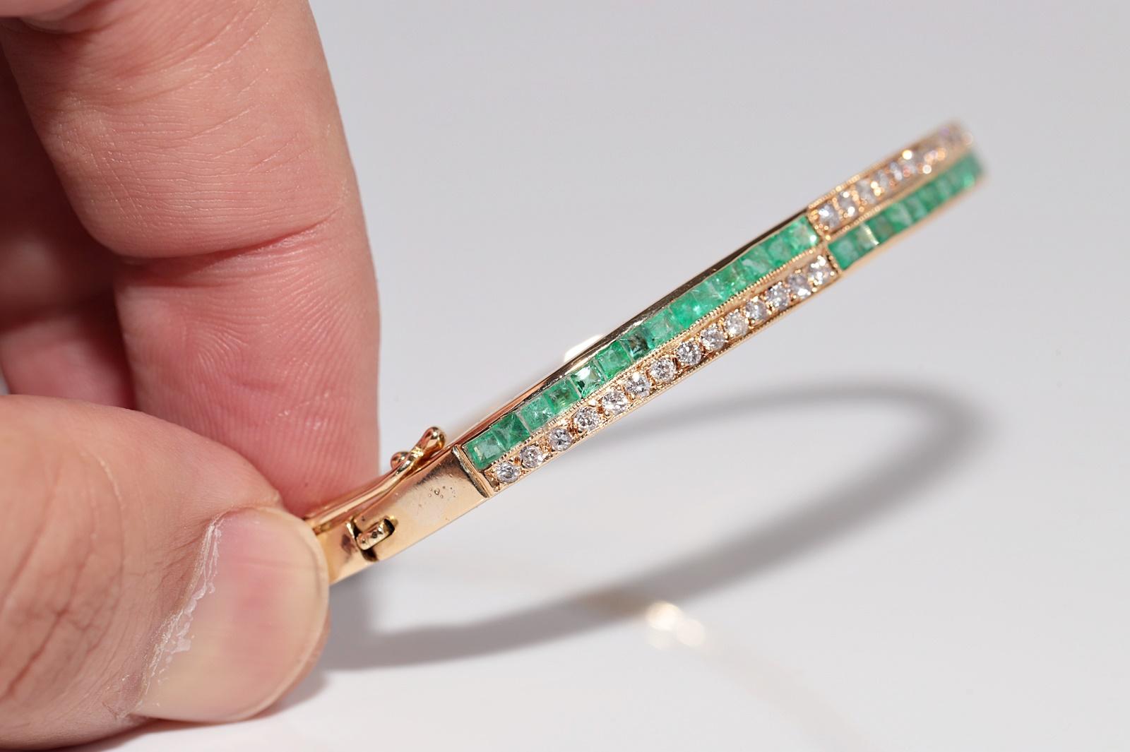 Bracciale vintage in oro 18k con diamanti naturali e smeraldi taglio baguette in vendita 4