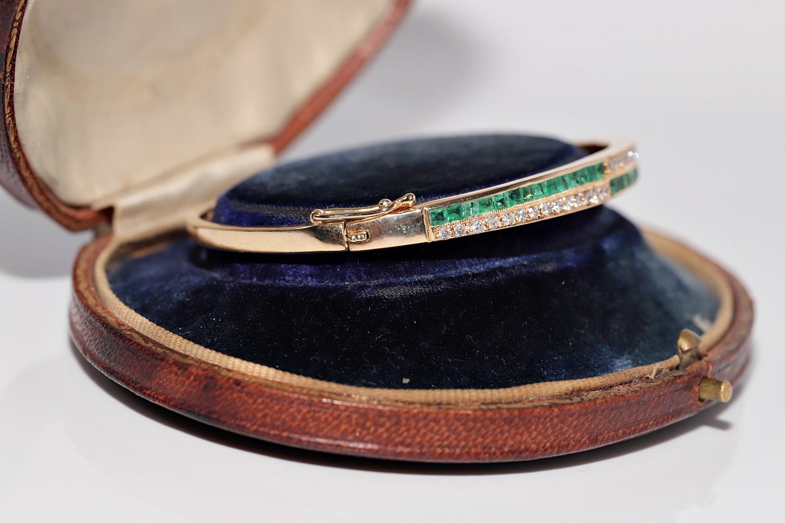 Taglio brillante Bracciale vintage in oro 18k con diamanti naturali e smeraldi taglio baguette in vendita