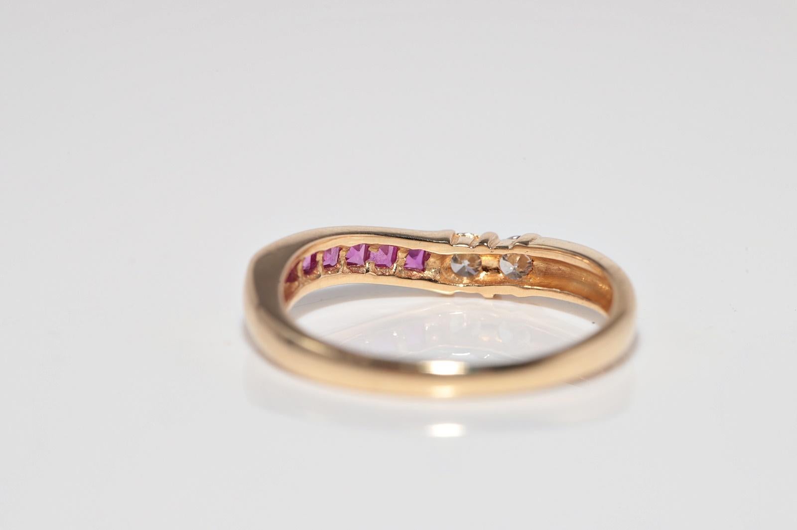 Vintage 18k Gold natürlichen Diamanten und Kaliber geschnitten Rubin dekoriert Band Ring im Angebot 2