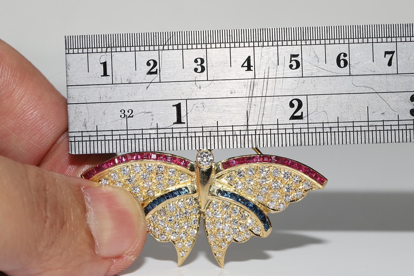 Vintage 18k Gold Natural Diamond And Caliber Ruby And Sapphire Butterfly Brooch For Sale 6