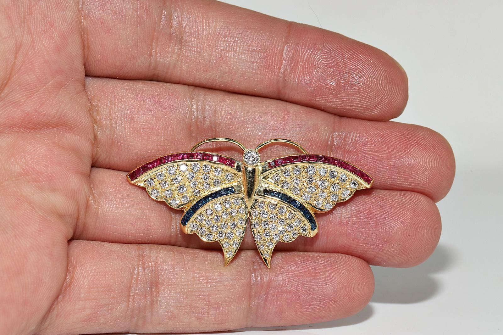 Retro Vintage 18k Gold Natural Diamond And Caliber Ruby And Sapphire Butterfly Brooch For Sale