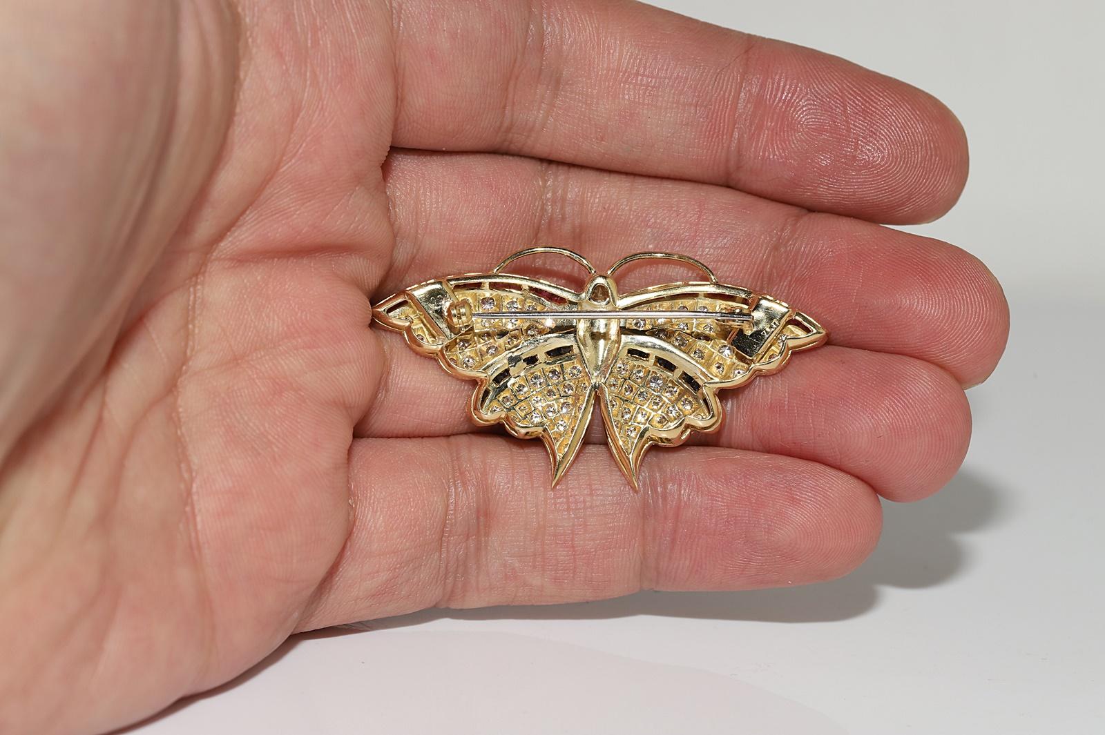 Women's Vintage 18k Gold Natural Diamond And Caliber Ruby And Sapphire Butterfly Brooch For Sale