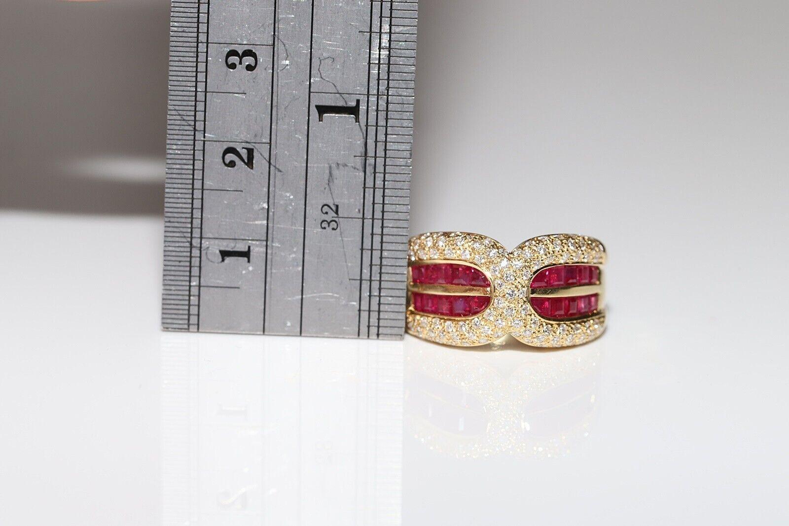 Anillo Tanque Vintage de Oro de 18k Decorado con Diamantes Naturales y Rubí Calibre en venta 3