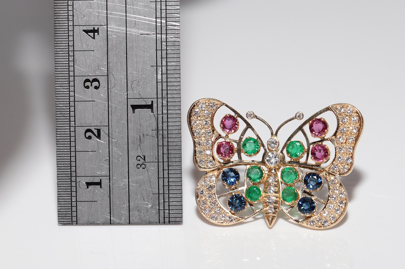 Retro Vintage  18k Gold Natural Diamond And Emerald Ruby Sapphire Butterfly Brooch For Sale