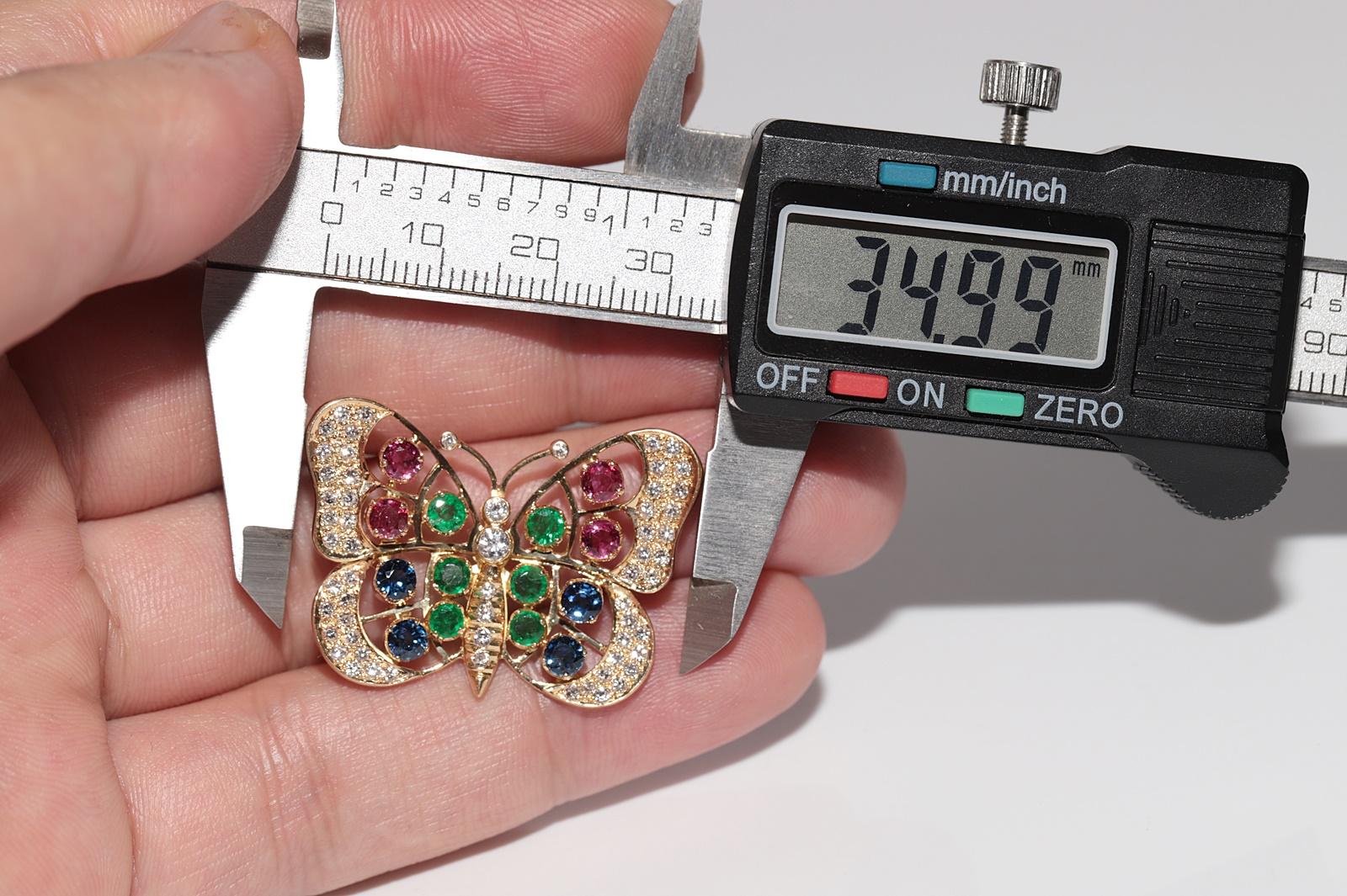 Vintage  18k Gold Natural Diamond And Emerald Ruby Sapphire Butterfly Brooch For Sale 2