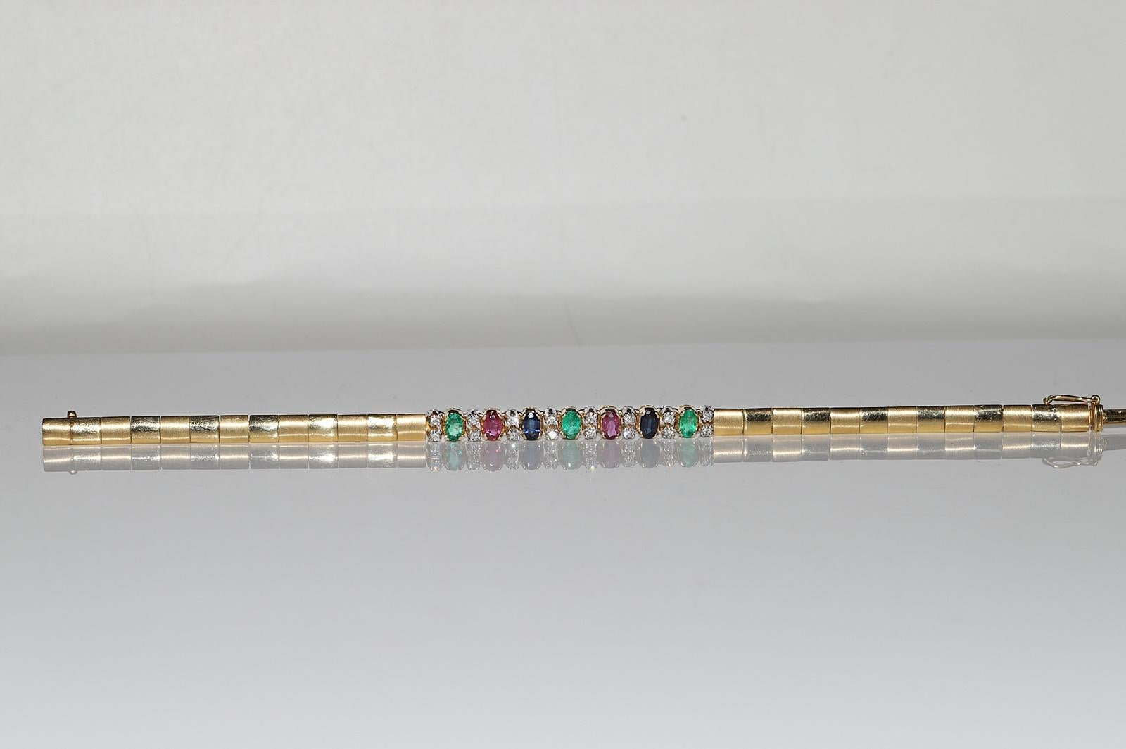 Vintage  18k Gold Natural Diamond And Emerald Sapphire And Ruby Bracelet  For Sale 4
