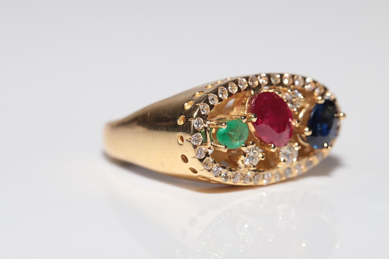 Vintage 18k Gold Natural Diamond And Emerald Sapphire Ruby Ring For Sale 4