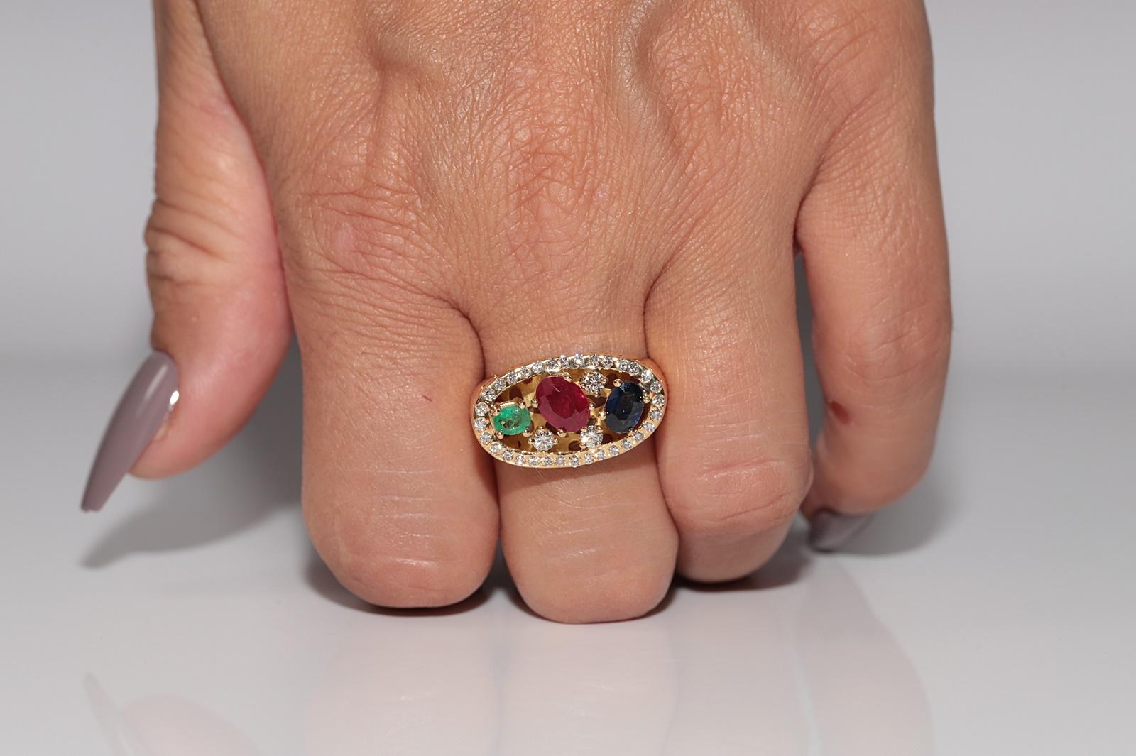 Retro Vintage 18k Gold Natural Diamond And Emerald Sapphire Ruby Ring For Sale