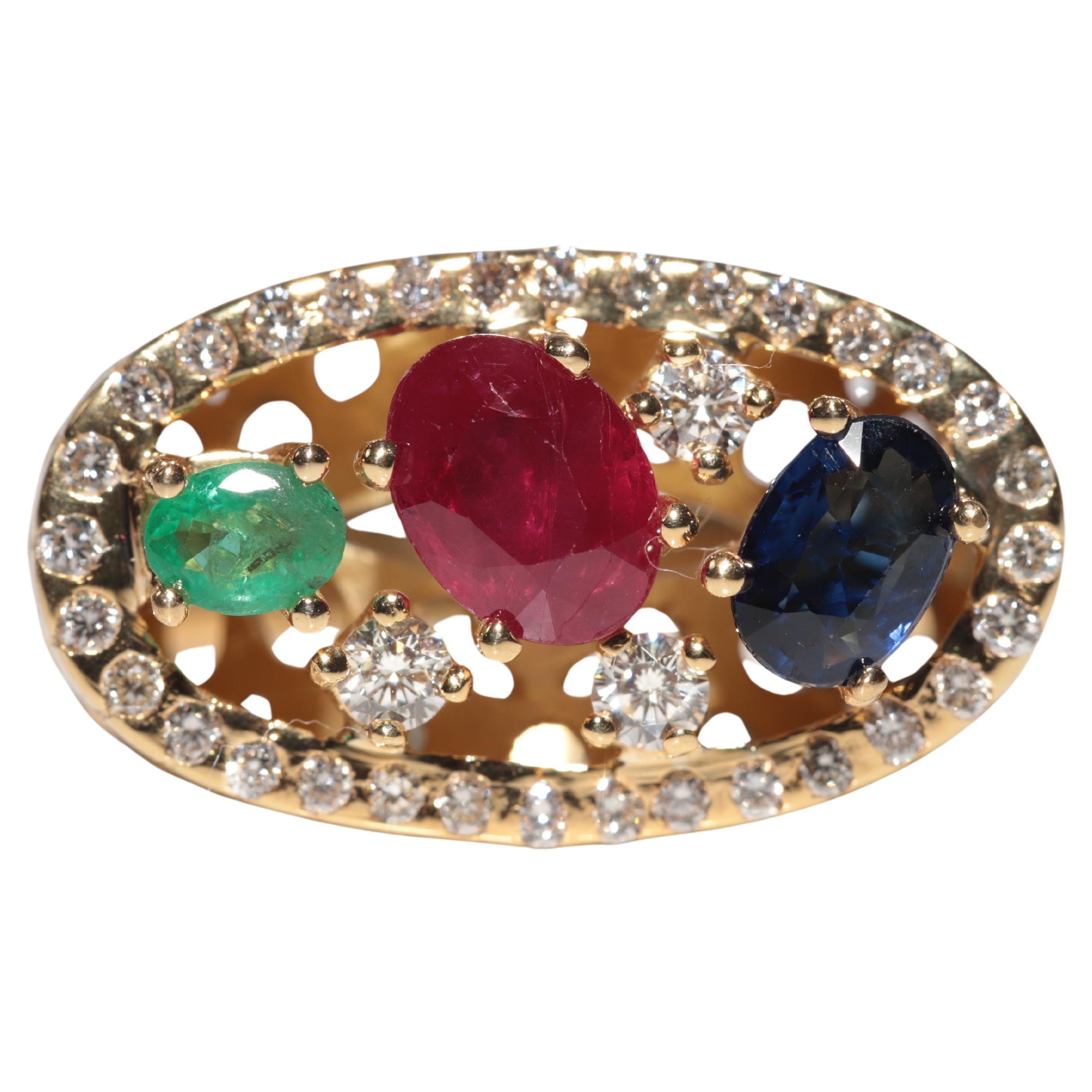 Vintage 18k Gold Natural Diamond And Emerald Sapphire Ruby Ring For Sale
