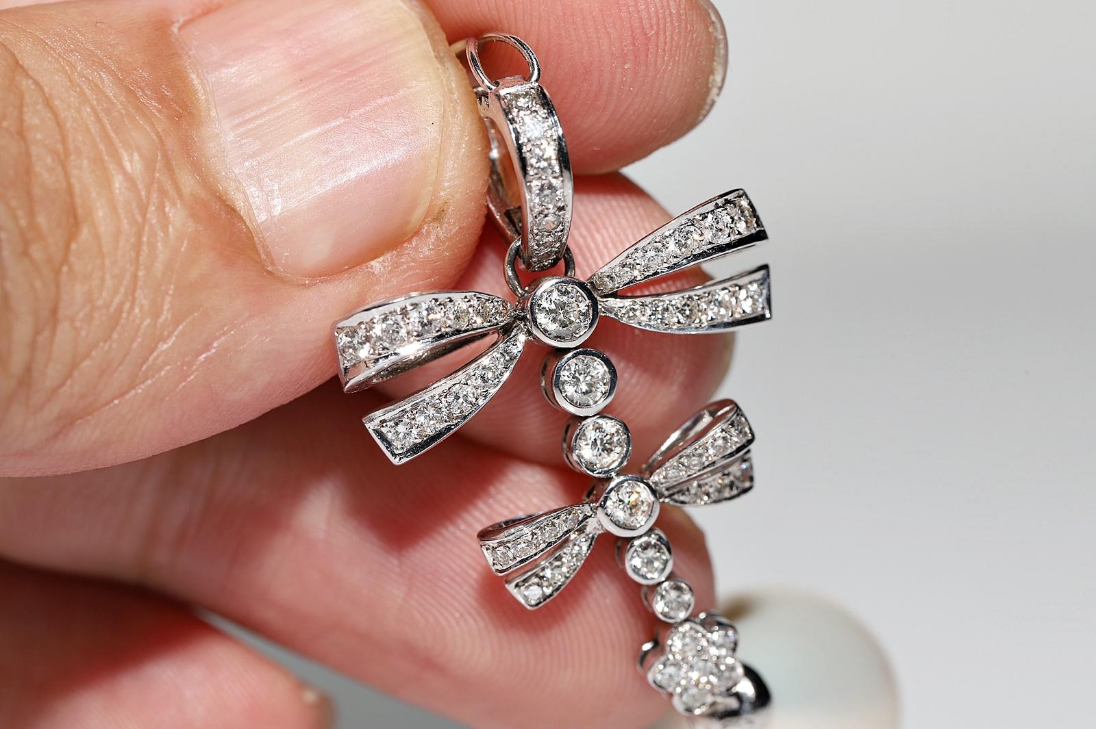 18 Karat Gold Natürlicher Diamant und Perle Dekorierter Ohrring und Anhänger im Angebot 3