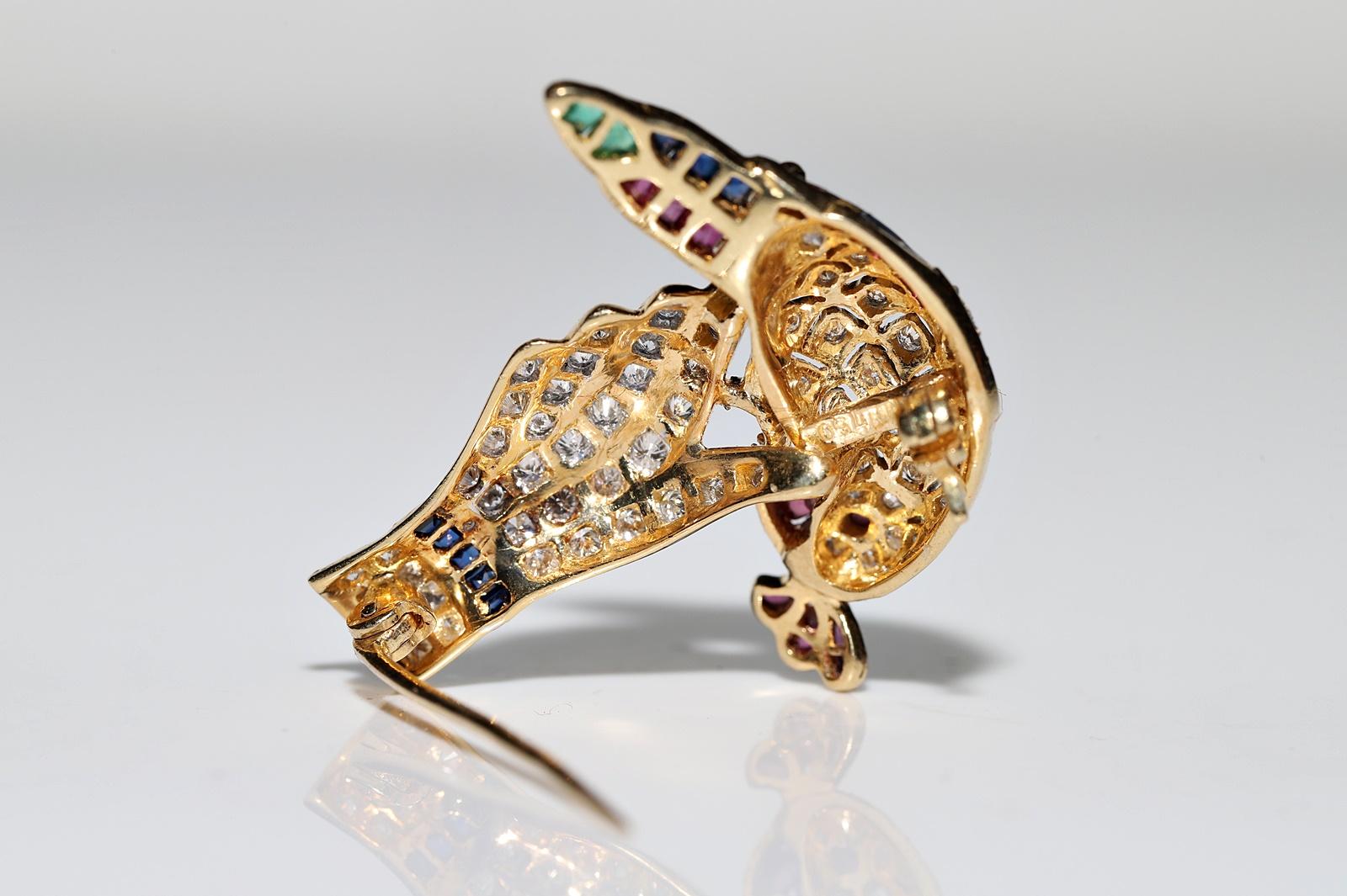 Vintage 18k Gold Natural Diamond And Ruby And Emerald Sapphire Bird Brooch For Sale 3