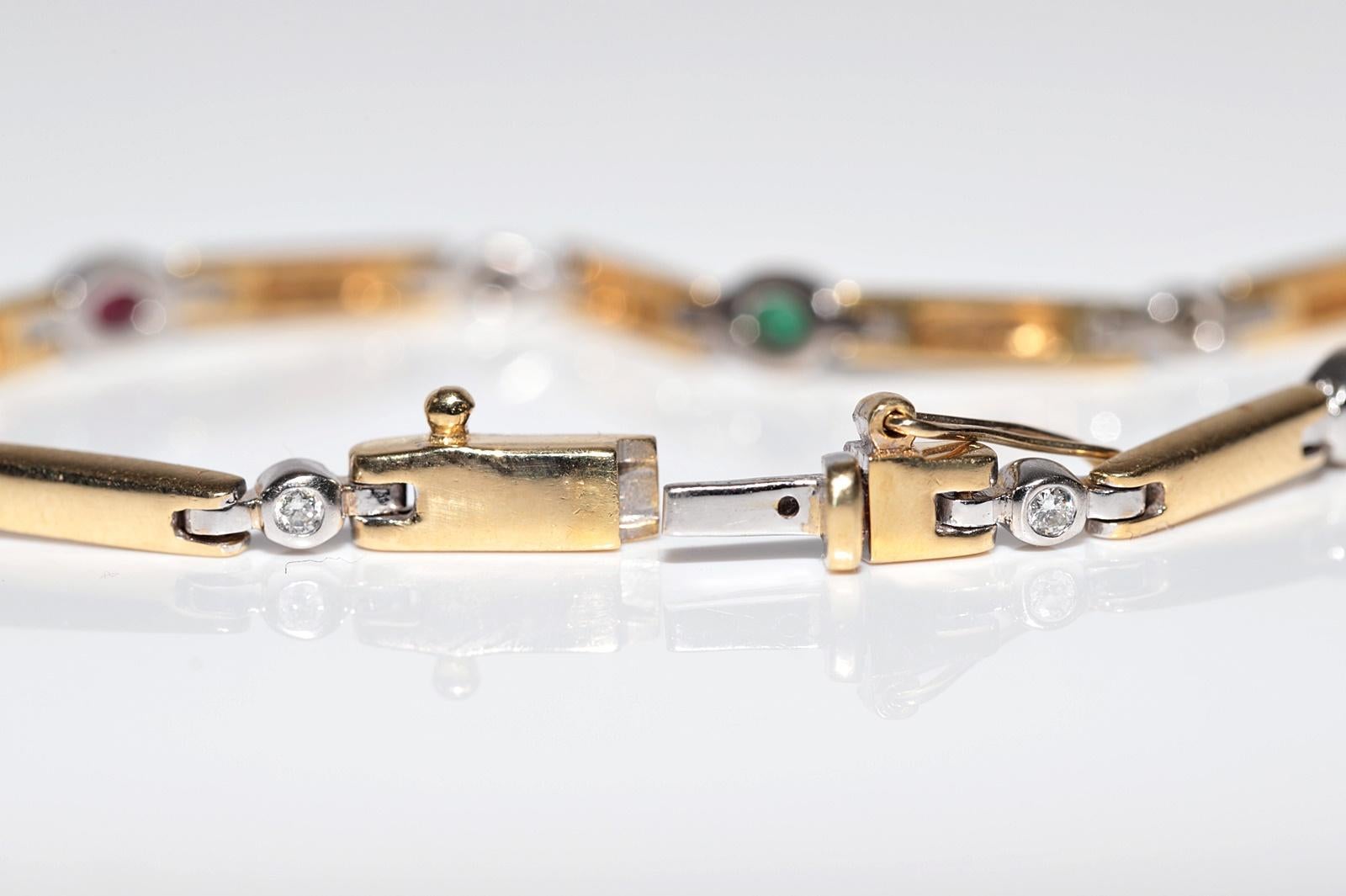 Armband aus 18 Karat Gold mit natürlichem Diamanten, Rubinen, Saphiren und Smaragden im Angebot 7